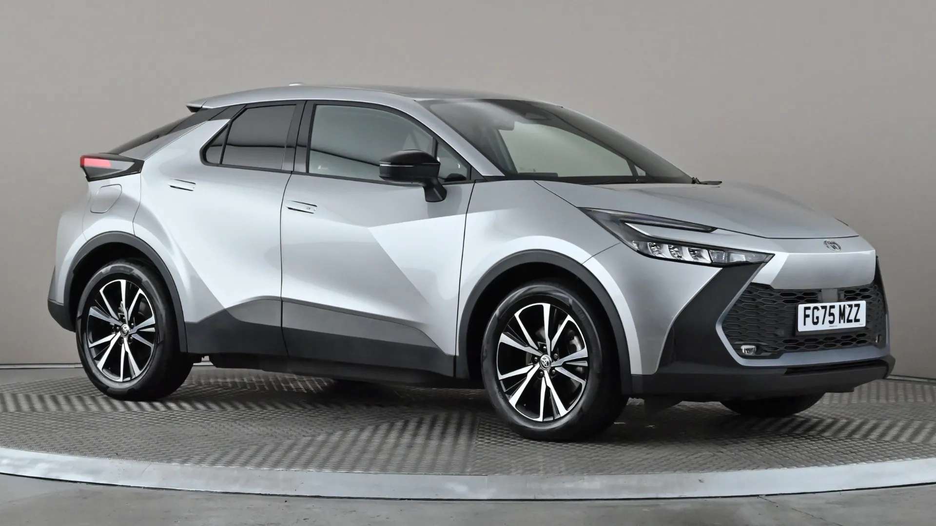 A 2025 TOYOTA C-HR 2.0 PHEV Design CVT A 2025 TOYOTA C-HR 2.0 PHEV Design CVT