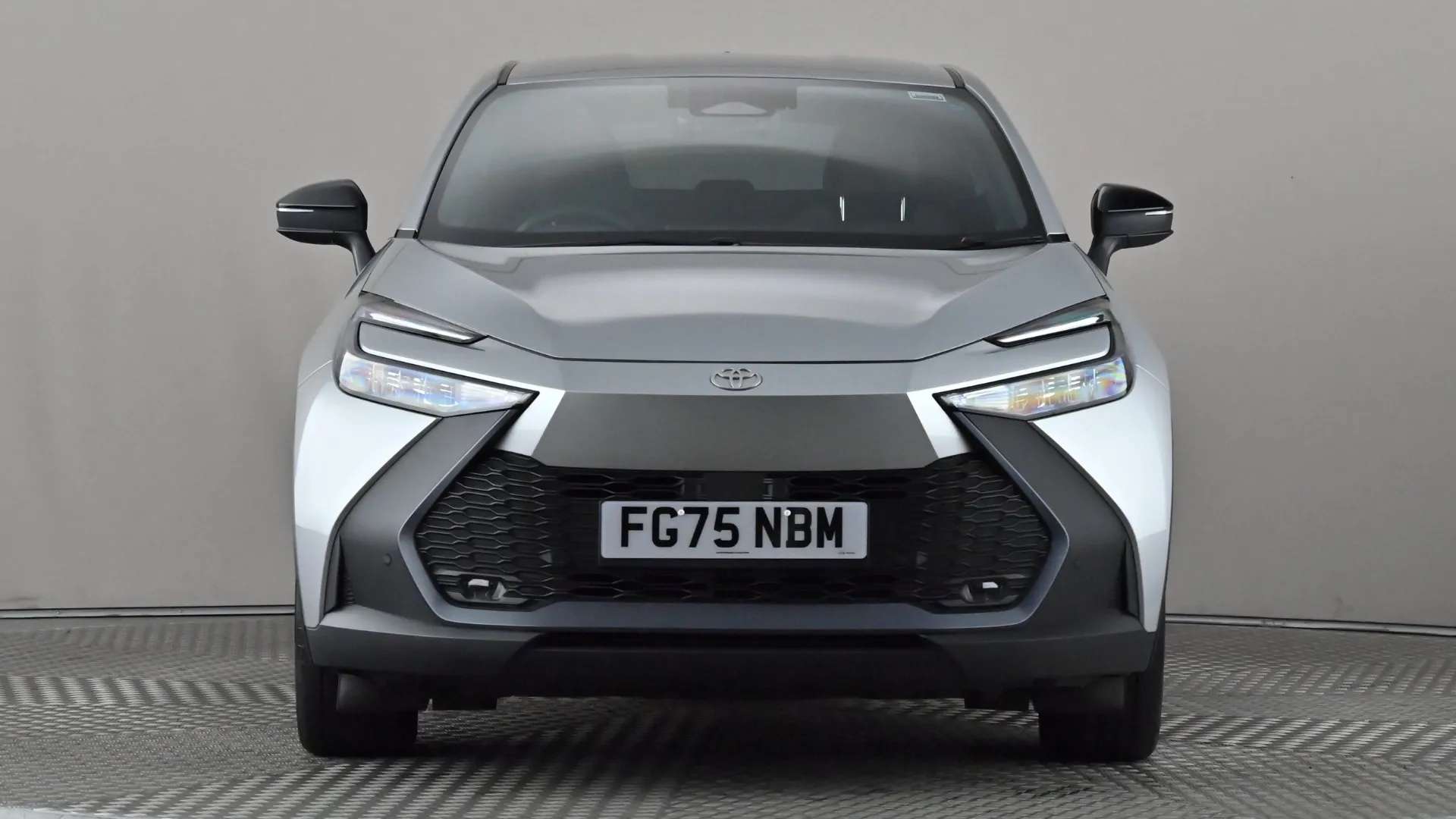 A 2025 TOYOTA C-HR 2.0 PHEV Design CVT A 2025 TOYOTA C-HR 2.0 PHEV Design CVT