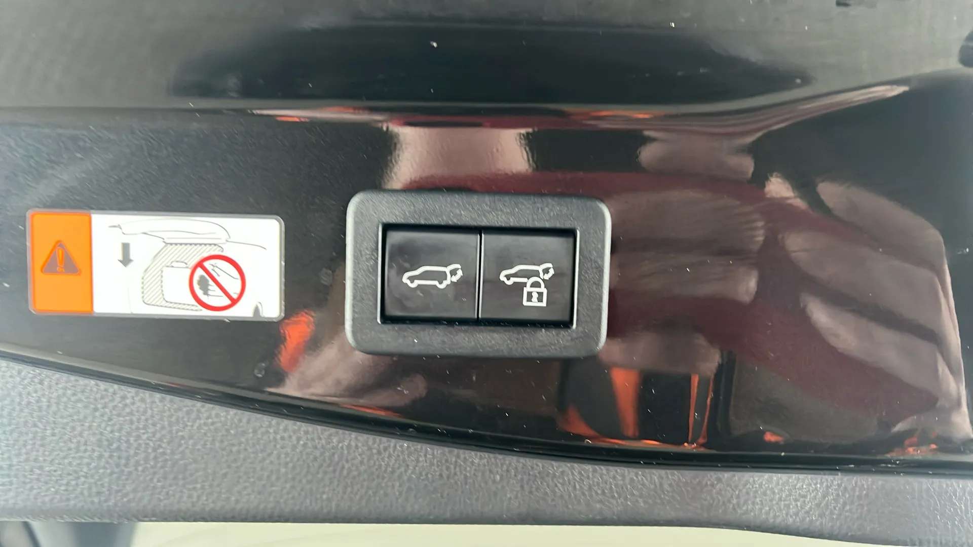 2024 TOYOTA C-HR 2024 TOYOTA C-HR