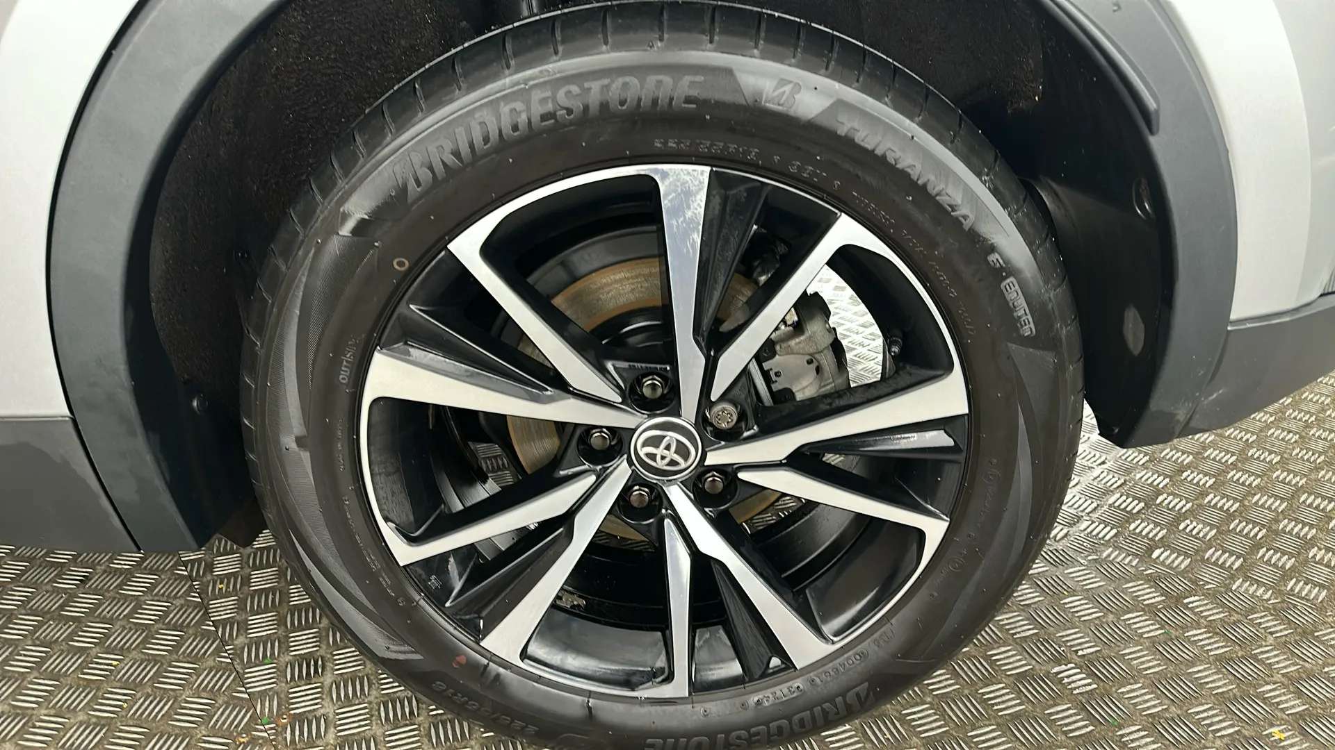 2024 TOYOTA C-HR 2024 TOYOTA C-HR