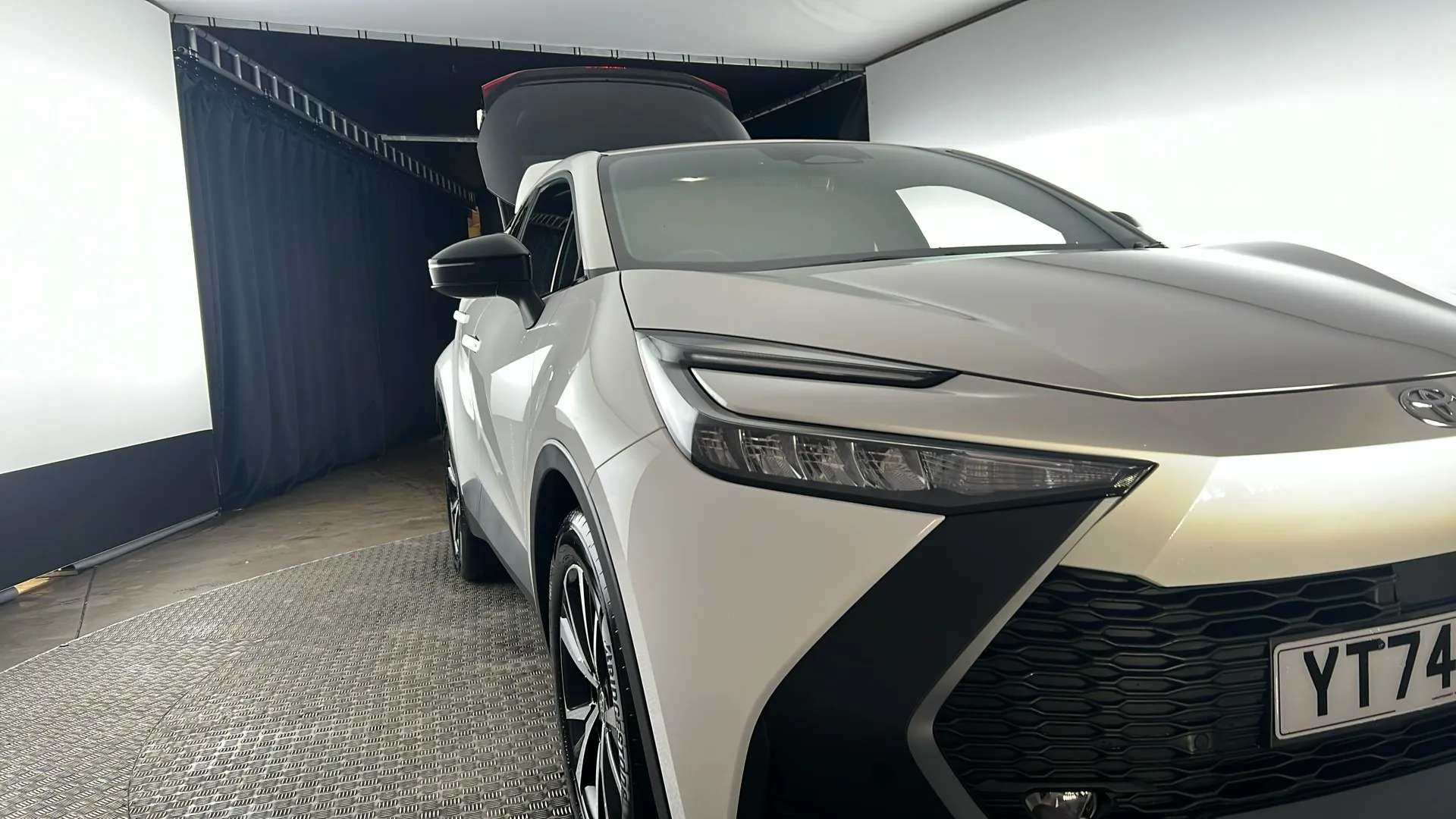 2024 TOYOTA C-HR 2024 TOYOTA C-HR