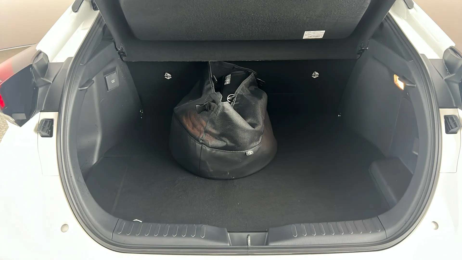 2024 TOYOTA C-HR 2024 TOYOTA C-HR