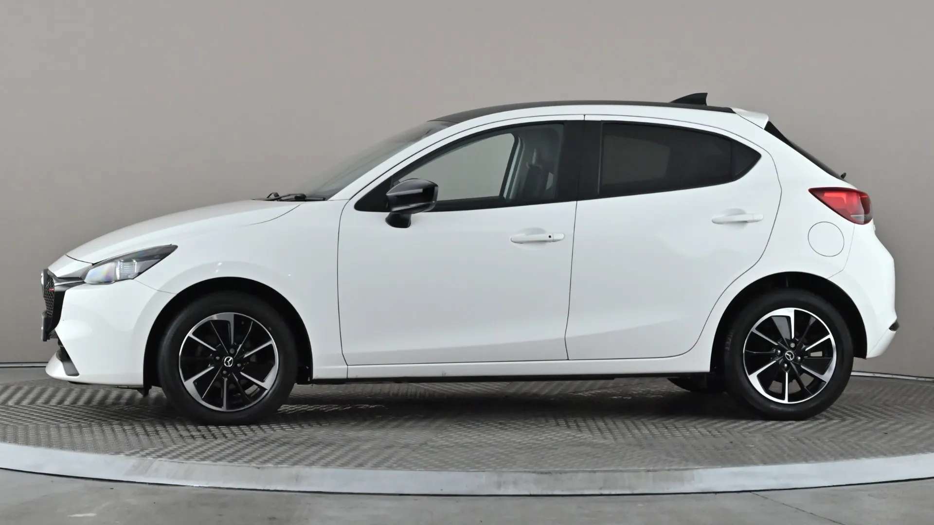 A 2023 MAZDA MAZDA2 1.5 e-Skyactiv G MHEV Homura Aka A 2023 MAZDA MAZDA2 1.5 e-Skyactiv G MHEV Homura Aka