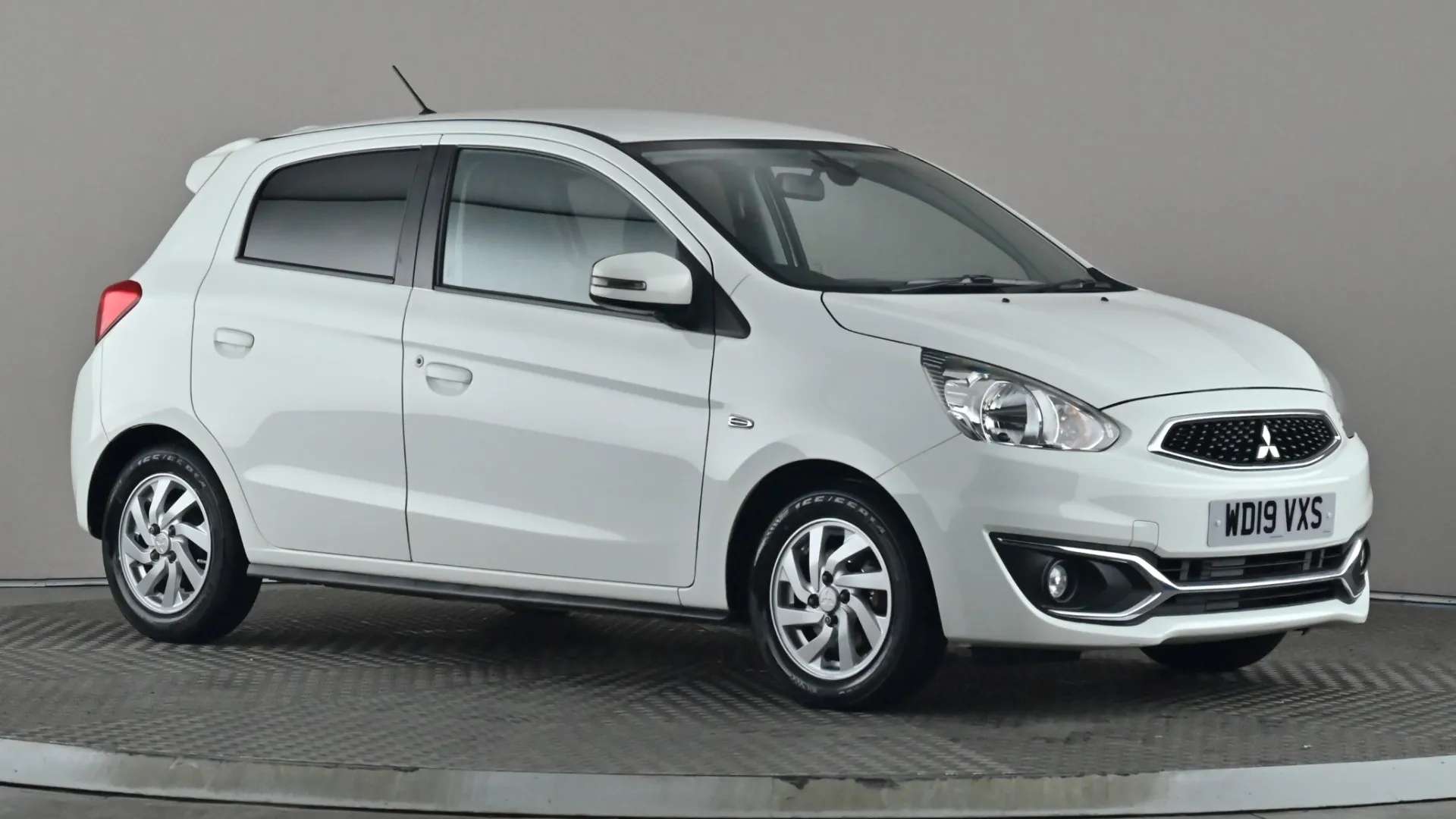 A 2019 MITSUBISHI MIRAGE 1.2 3 A 2019 MITSUBISHI MIRAGE 1.2 3