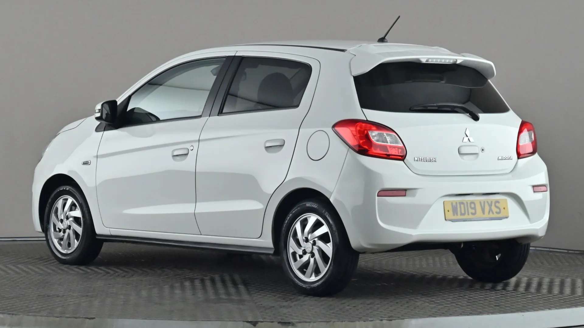 A 2019 MITSUBISHI MIRAGE 1.2 3 A 2019 MITSUBISHI MIRAGE 1.2 3