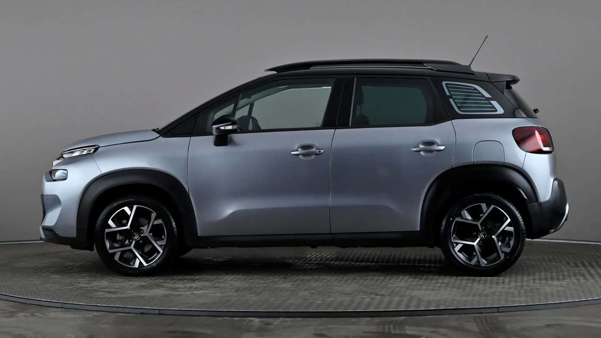 A 2022 CITROEN C3 AIRCROSS 1.2 PureTech 130 Shine Plus EAT6 A 2022 CITROEN C3 AIRCROSS 1.2 PureTech 130 Shine Plus EAT6