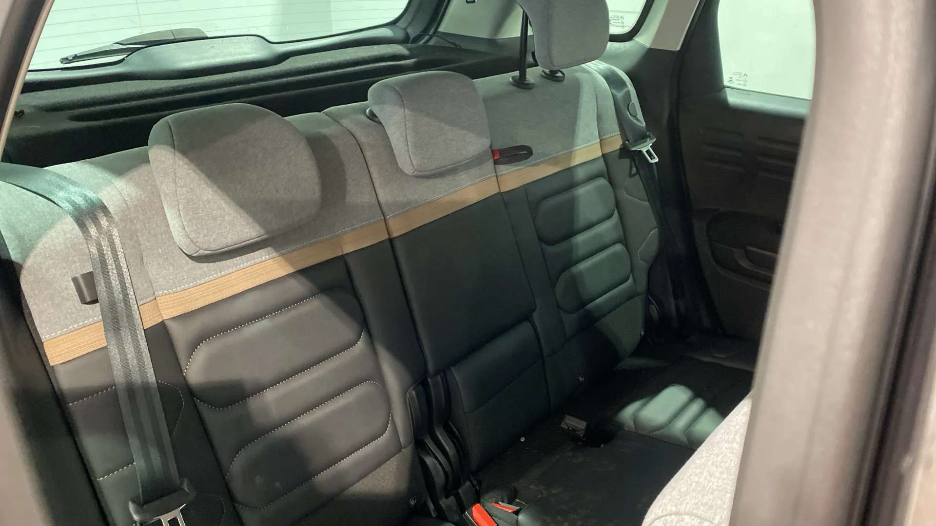 A 2022 CITROEN C3 AIRCROSS 1.2 PureTech 130 Shine Plus EAT6 A 2022 CITROEN C3 AIRCROSS 1.2 PureTech 130 Shine Plus EAT6