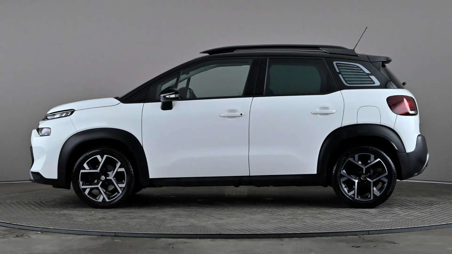 A 2022 CITROEN C3 AIRCROSS 1.2 PureTech 130 Shine Plus EAT6 A 2022 CITROEN C3 AIRCROSS 1.2 PureTech 130 Shine Plus EAT6