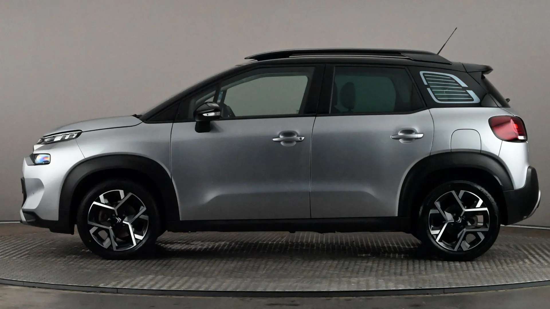 A 2023 CITROEN C3 AIRCROSS 1.2 PureTech 130 Shine Plus EAT6 A 2023 CITROEN C3 AIRCROSS 1.2 PureTech 130 Shine Plus EAT6