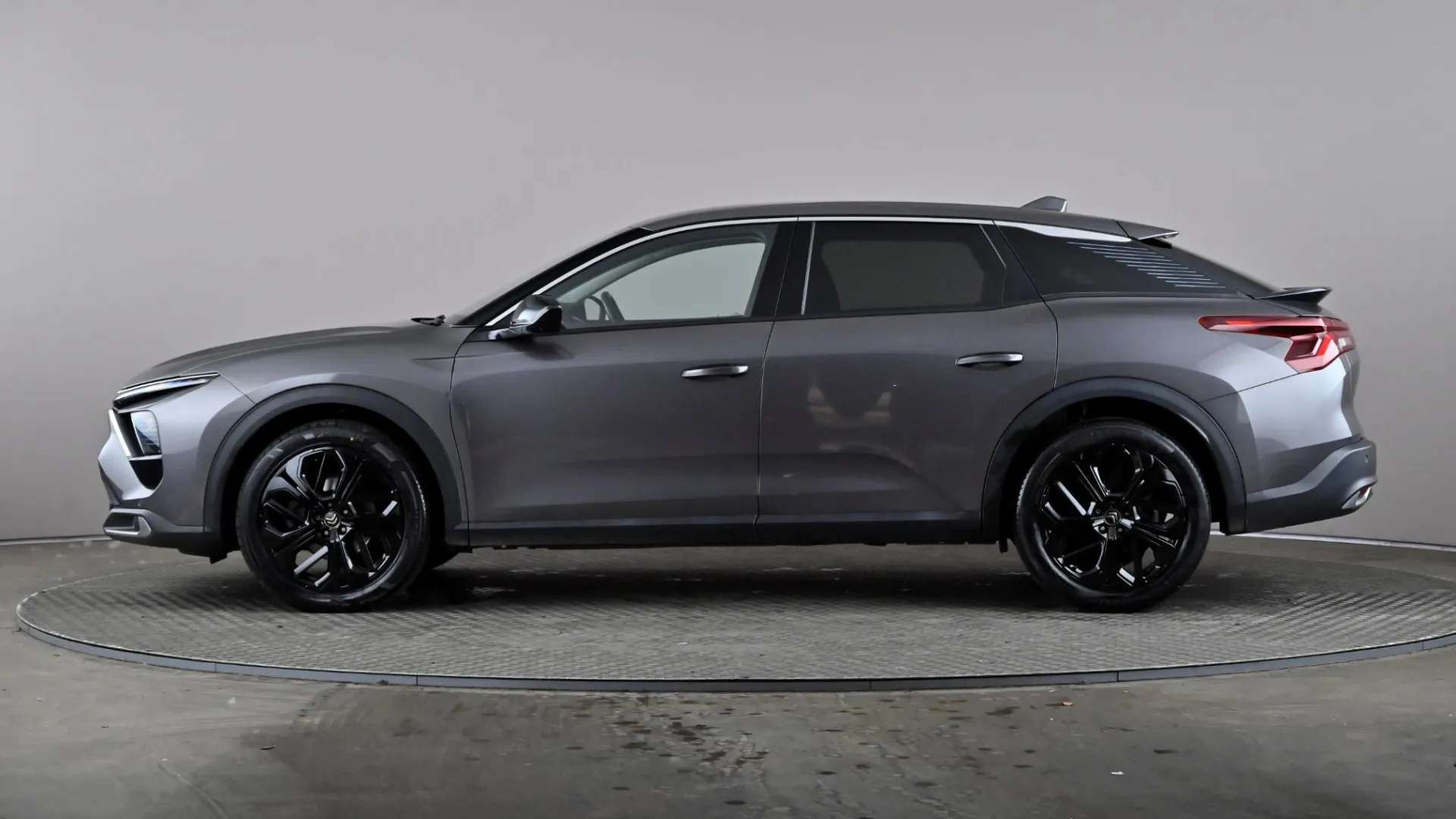 A 2023 CITROEN C5 X 1.2 PureTech 130 Shine Plus EAT8 A 2023 CITROEN C5 X 1.2 PureTech 130 Shine Plus EAT8