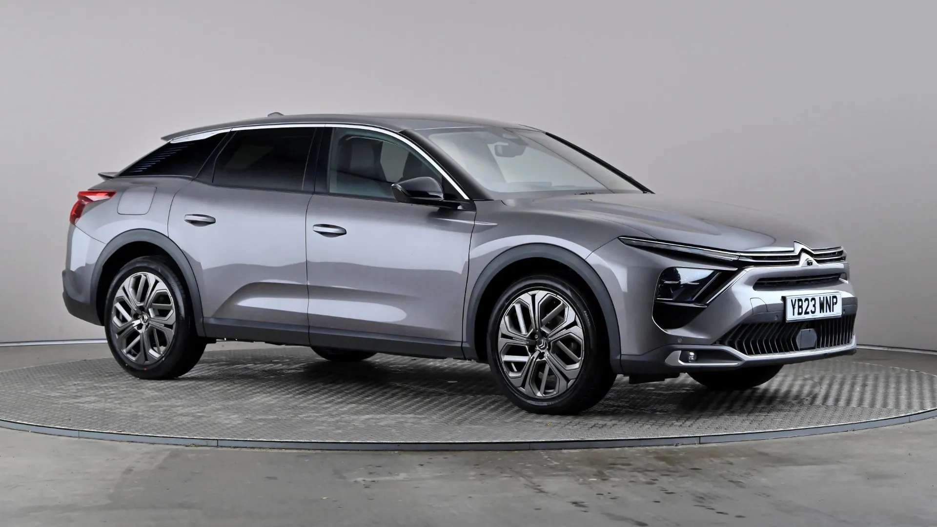 A 2023 CITROEN C5 X 1.2 PureTech 130 Shine Plus EAT8 A 2023 CITROEN C5 X 1.2 PureTech 130 Shine Plus EAT8