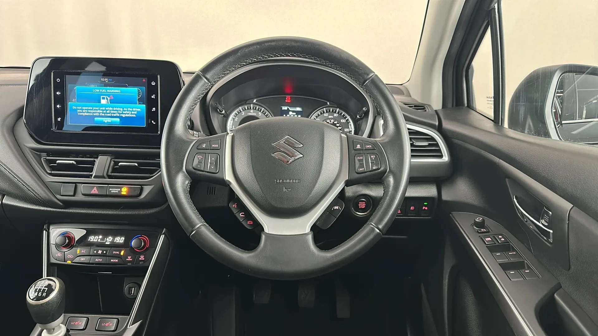 2023 SUZUKI S-CROSS 2023 SUZUKI S-CROSS