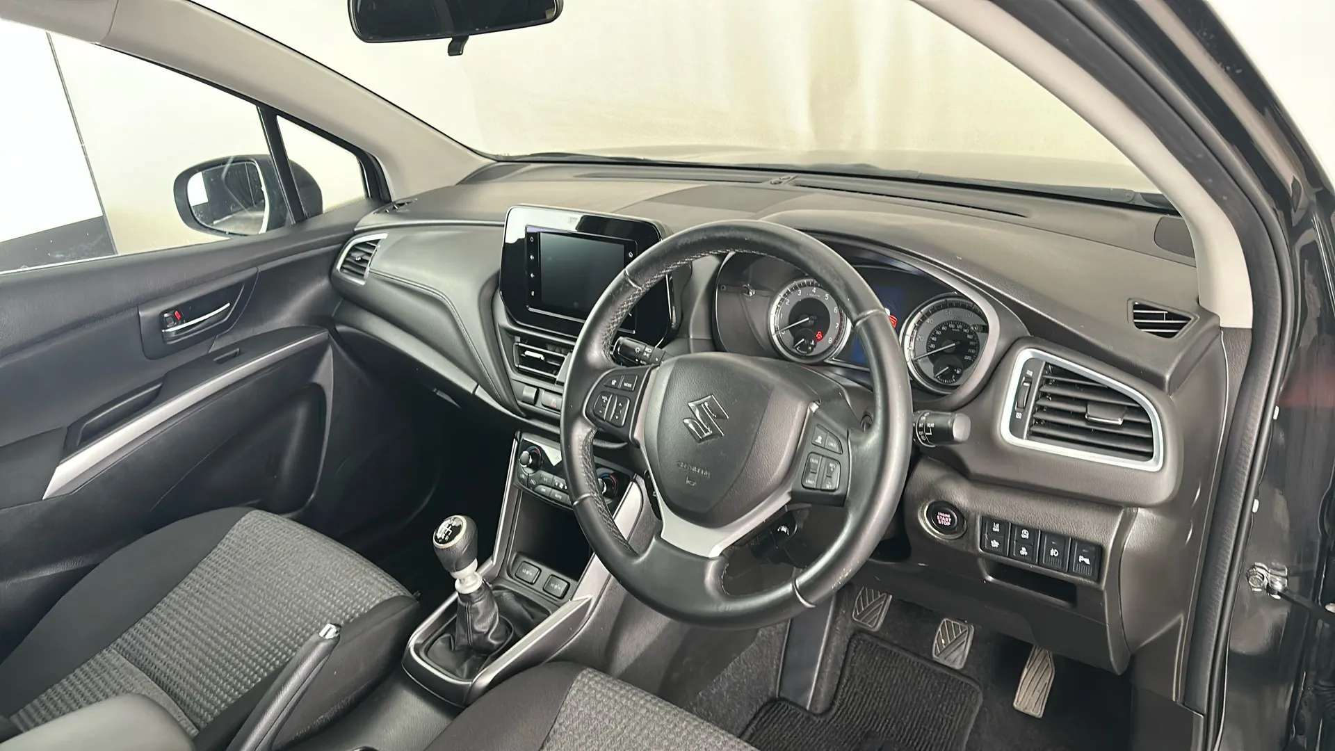2023 SUZUKI S-CROSS 2023 SUZUKI S-CROSS