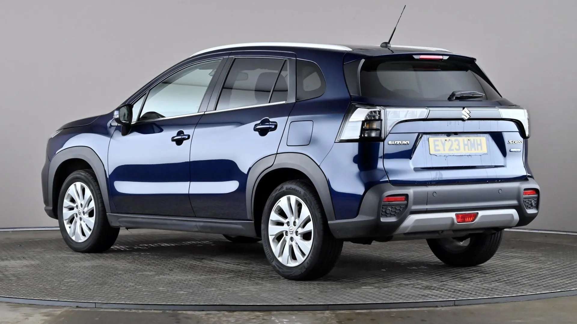 A 2023 SUZUKI S-CROSS 1.4 Boosterjet 48V Hybrid Motion A 2023 SUZUKI S-CROSS 1.4 Boosterjet 48V Hybrid Motion