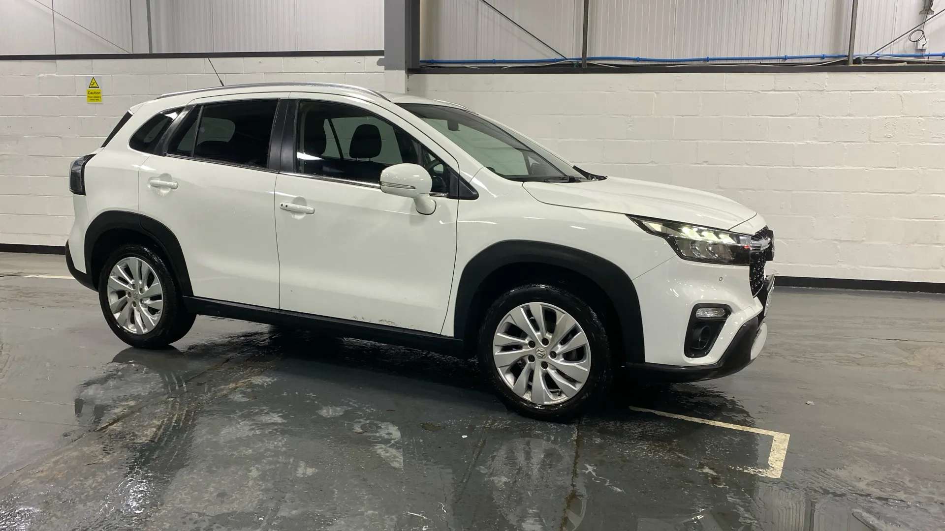 A 2023 SUZUKI S-CROSS 1.4 Boosterjet 48V Hybrid Motion A 2023 SUZUKI S-CROSS 1.4 Boosterjet 48V Hybrid Motion