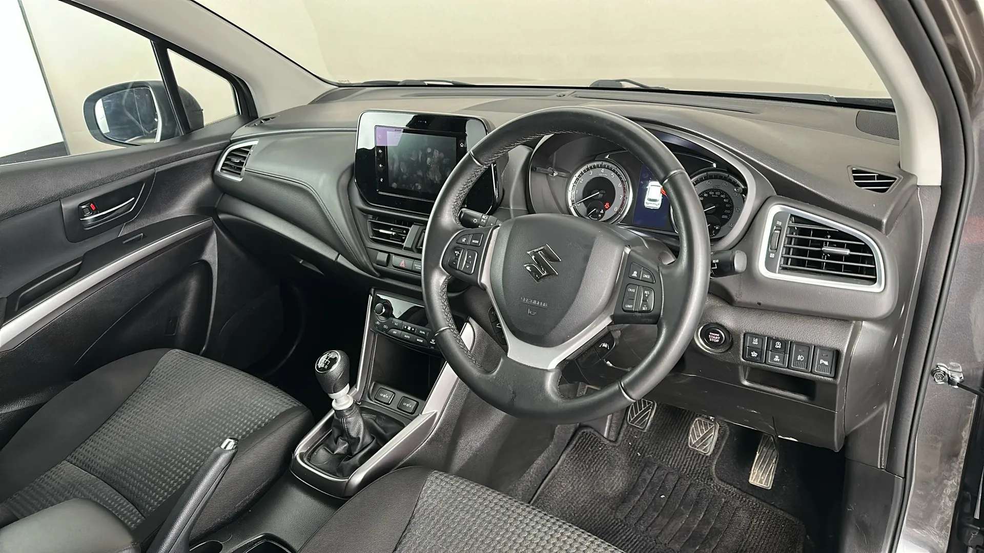 2023 SUZUKI S-CROSS 2023 SUZUKI S-CROSS