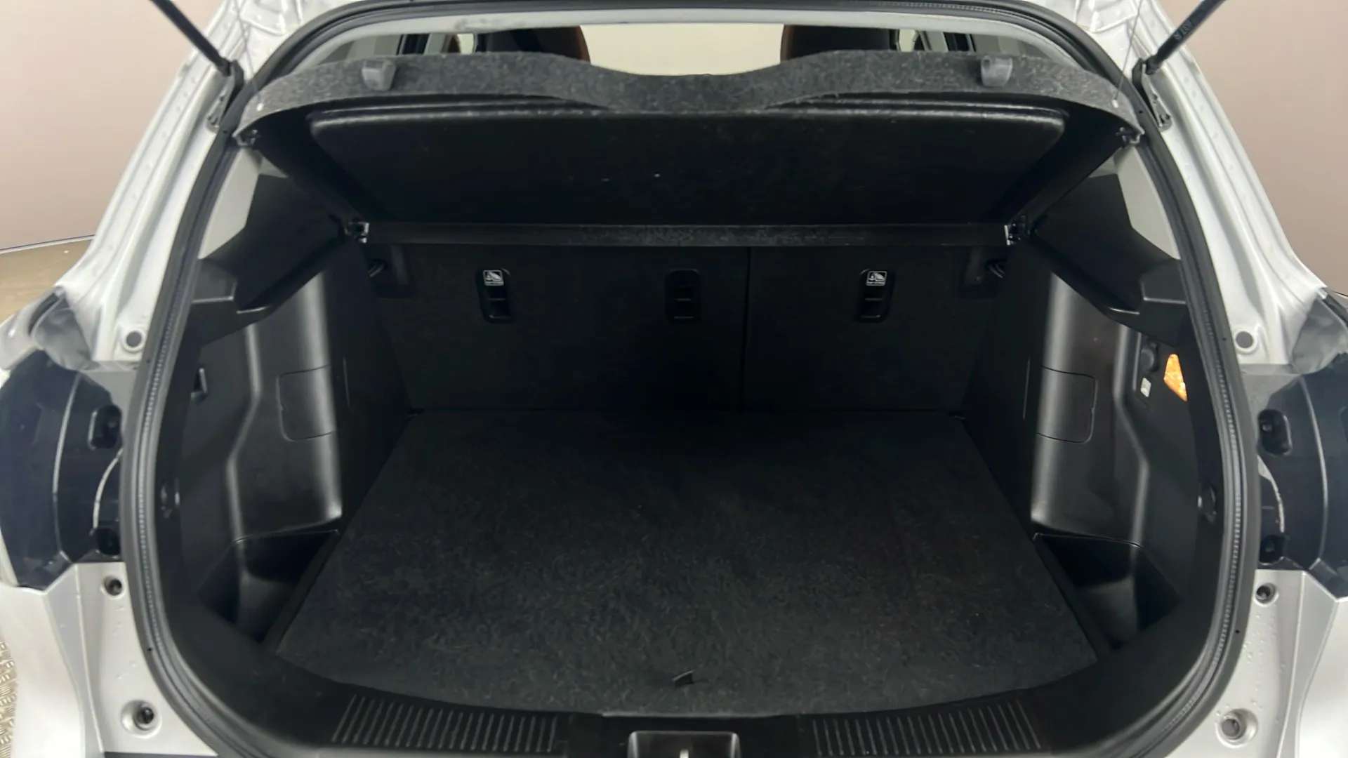 2023 SUZUKI S-CROSS 2023 SUZUKI S-CROSS