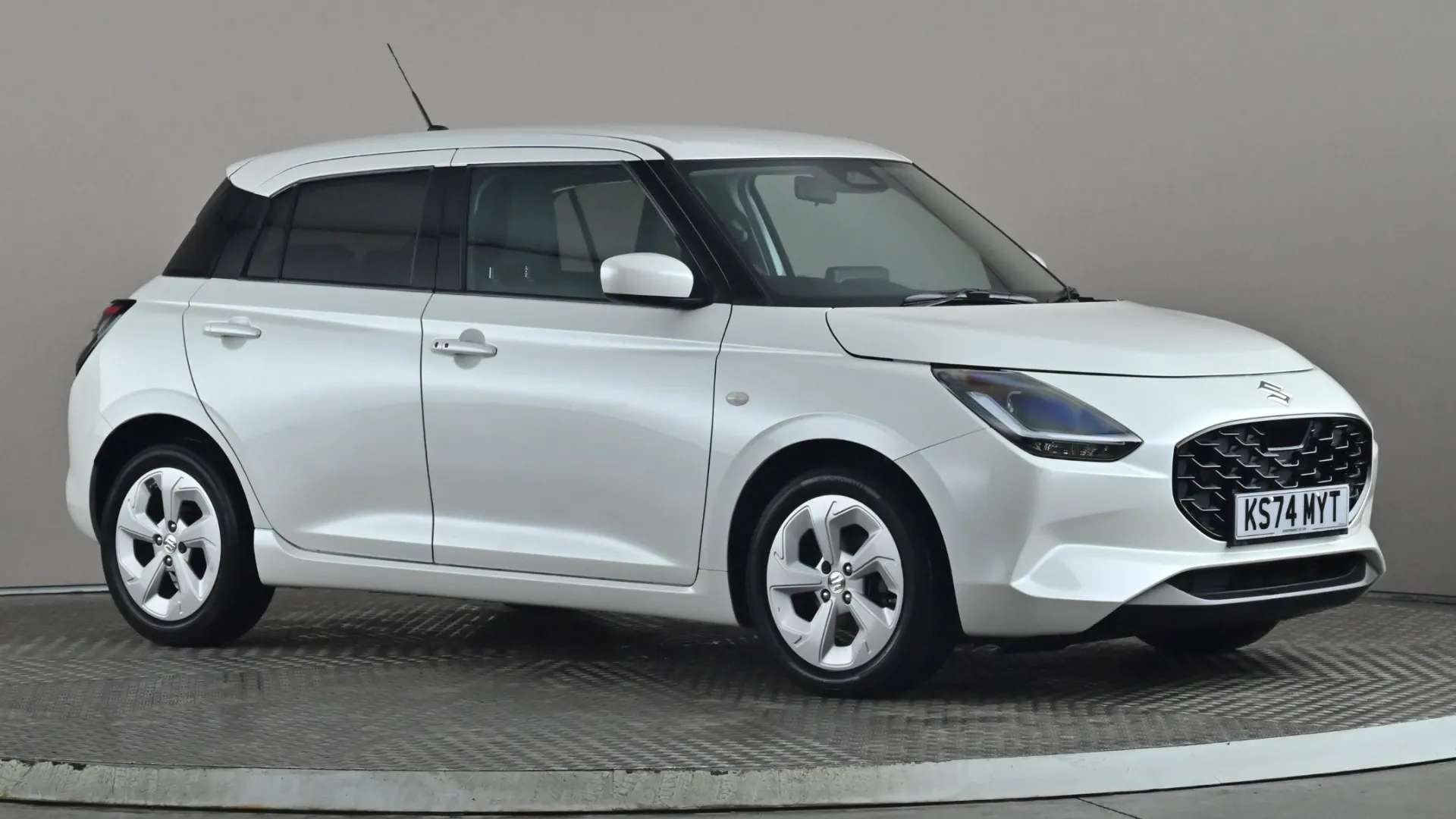 A 2024 SUZUKI SWIFT 1.2 Mild Hybrid Motion A 2024 SUZUKI SWIFT 1.2 Mild Hybrid Motion