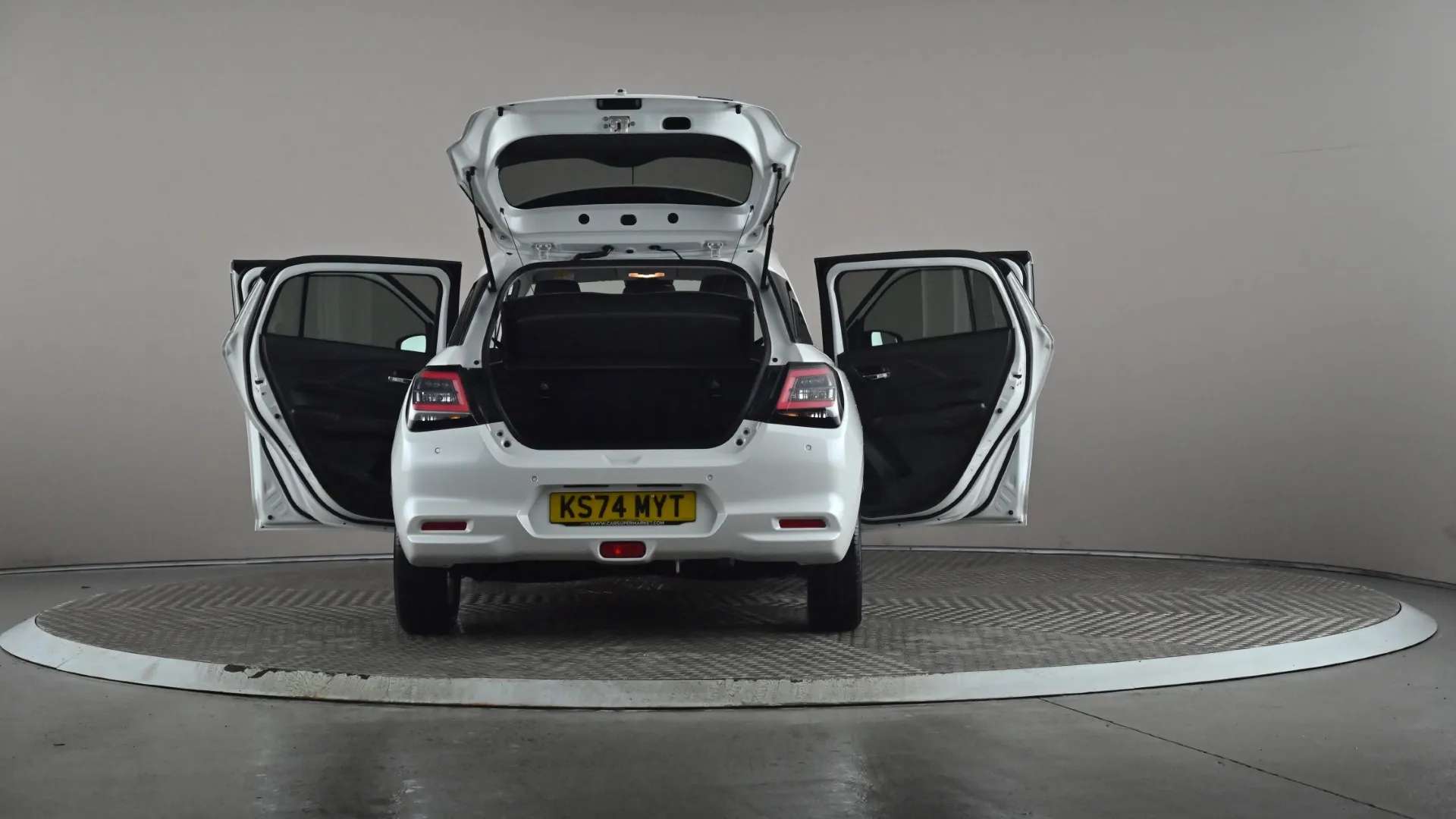 2024 SUZUKI SWIFT 2024 SUZUKI SWIFT