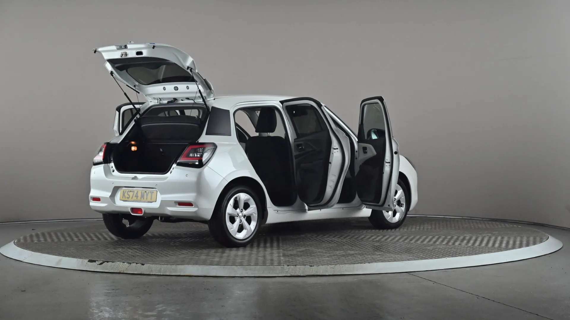 2024 SUZUKI SWIFT 2024 SUZUKI SWIFT