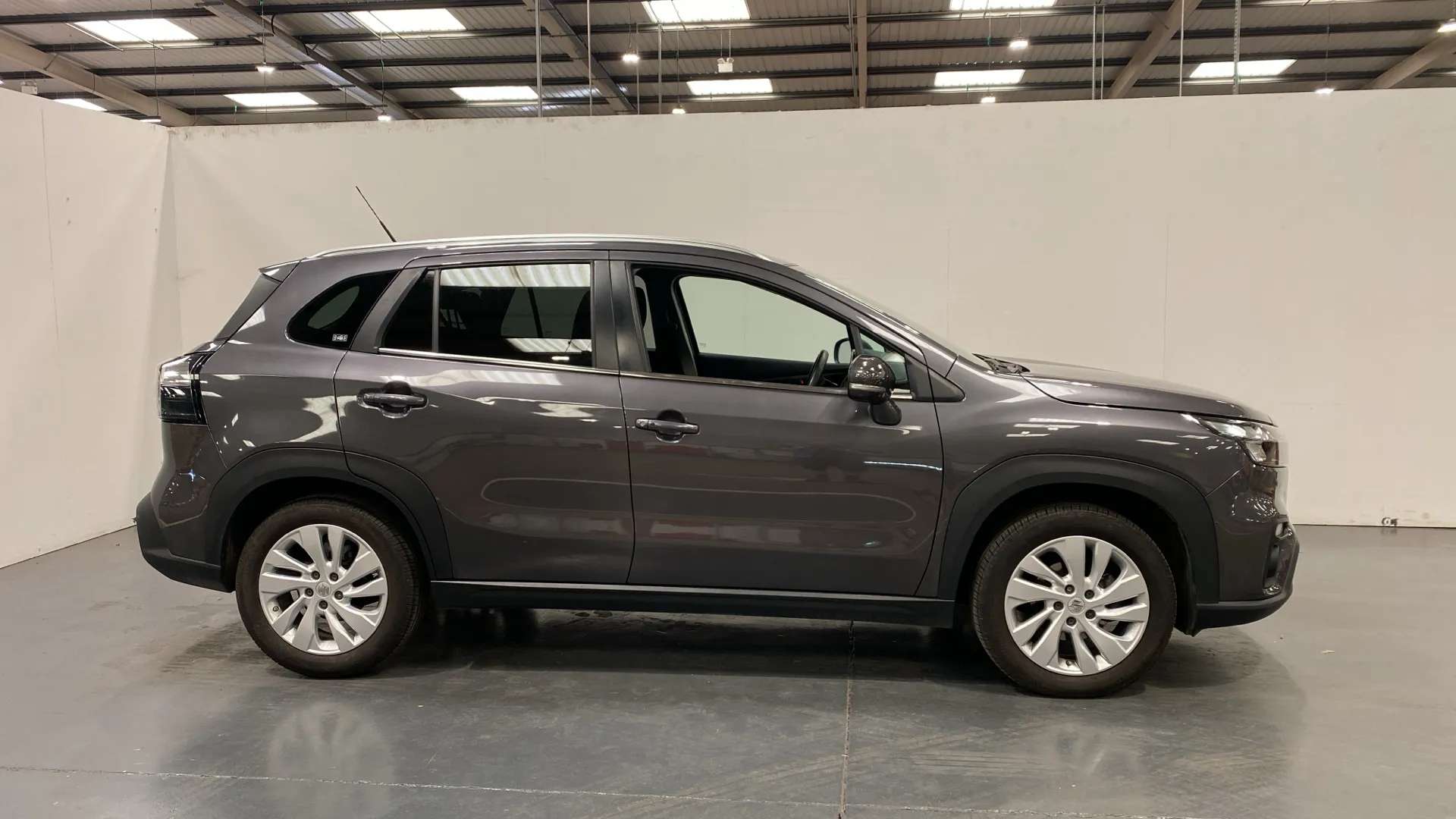 A 2023 SUZUKI S-CROSS 1.4 Boosterjet 48V Hybrid Motion A 2023 SUZUKI S-CROSS 1.4 Boosterjet 48V Hybrid Motion