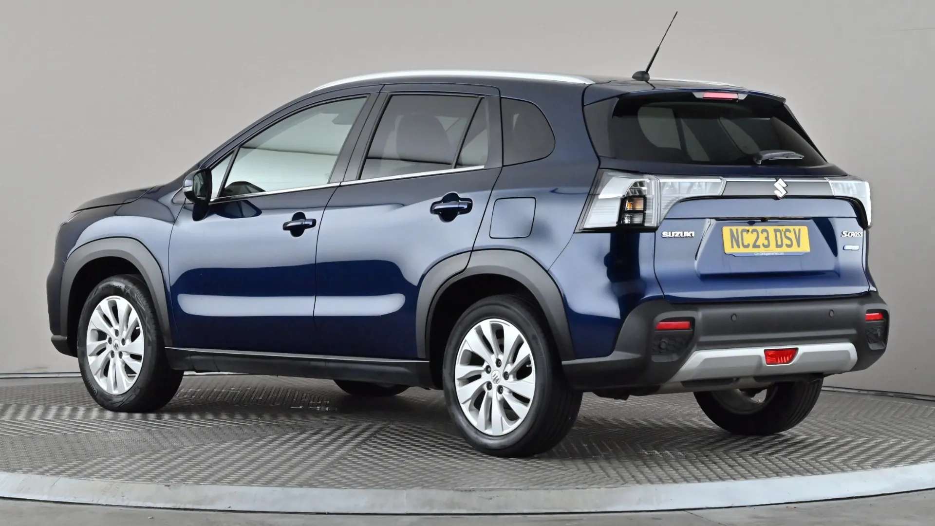 A 2023 SUZUKI S-CROSS 1.4 Boosterjet 48V Hybrid Motion A 2023 SUZUKI S-CROSS 1.4 Boosterjet 48V Hybrid Motion