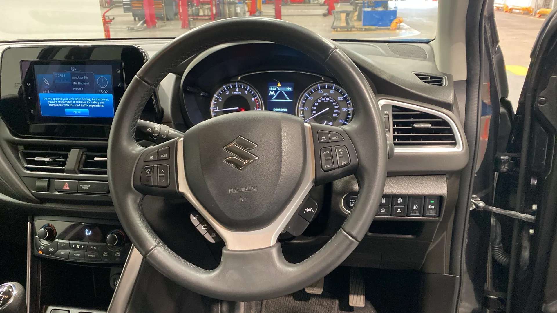 A 2023 SUZUKI S-CROSS 1.4 Boosterjet 48V Hybrid Motion A 2023 SUZUKI S-CROSS 1.4 Boosterjet 48V Hybrid Motion