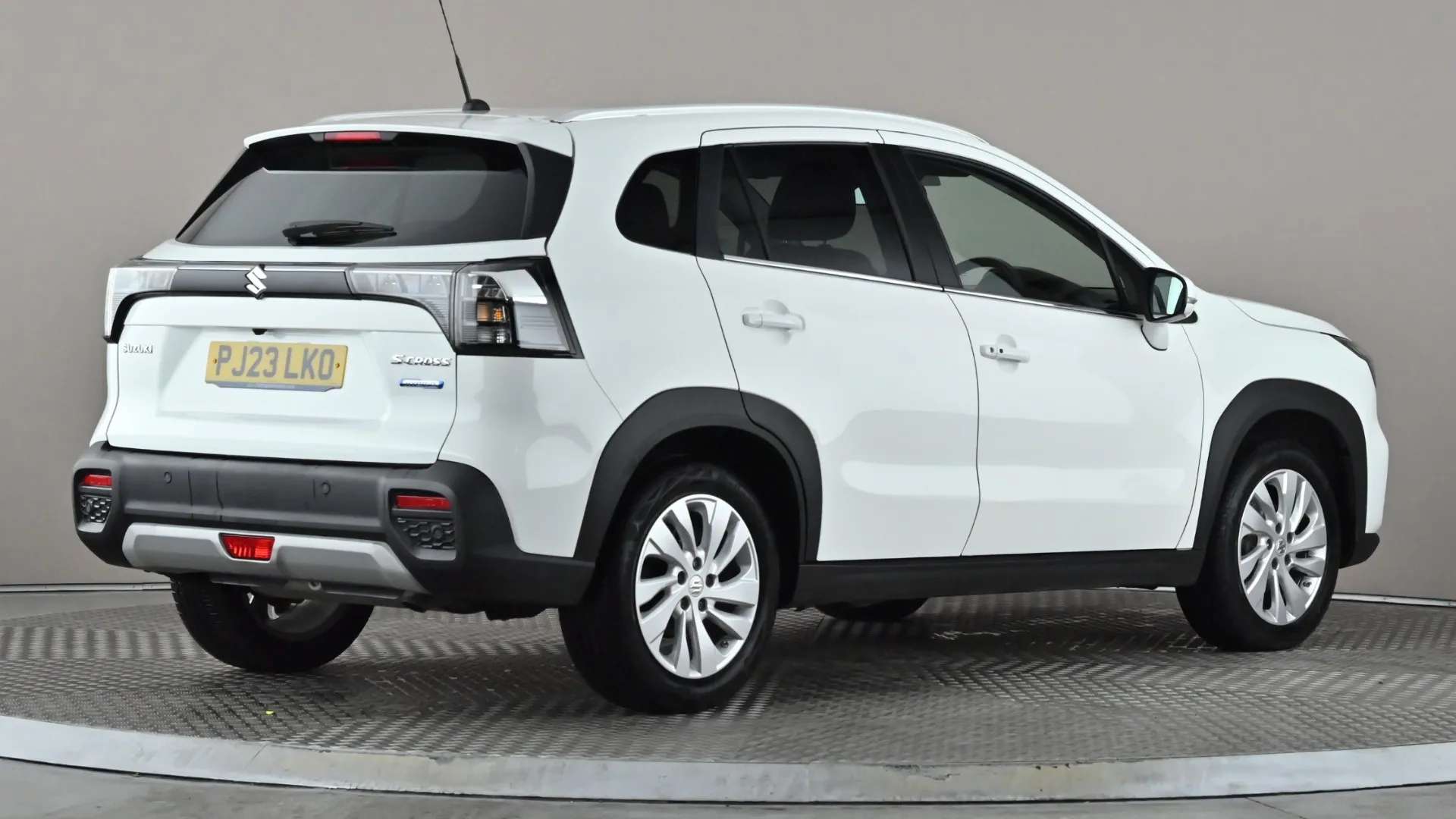 2023 SUZUKI S-CROSS 2023 SUZUKI S-CROSS