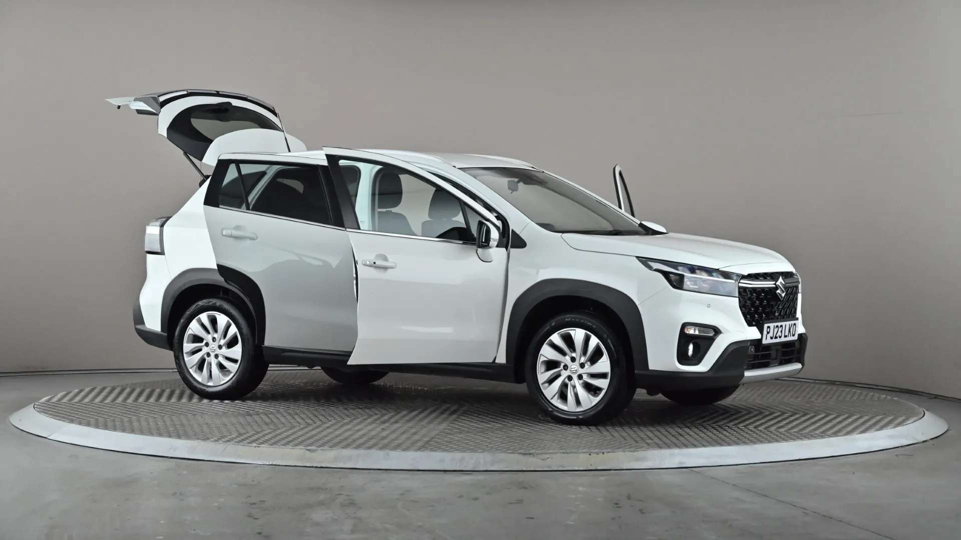 2023 SUZUKI S-CROSS 2023 SUZUKI S-CROSS
