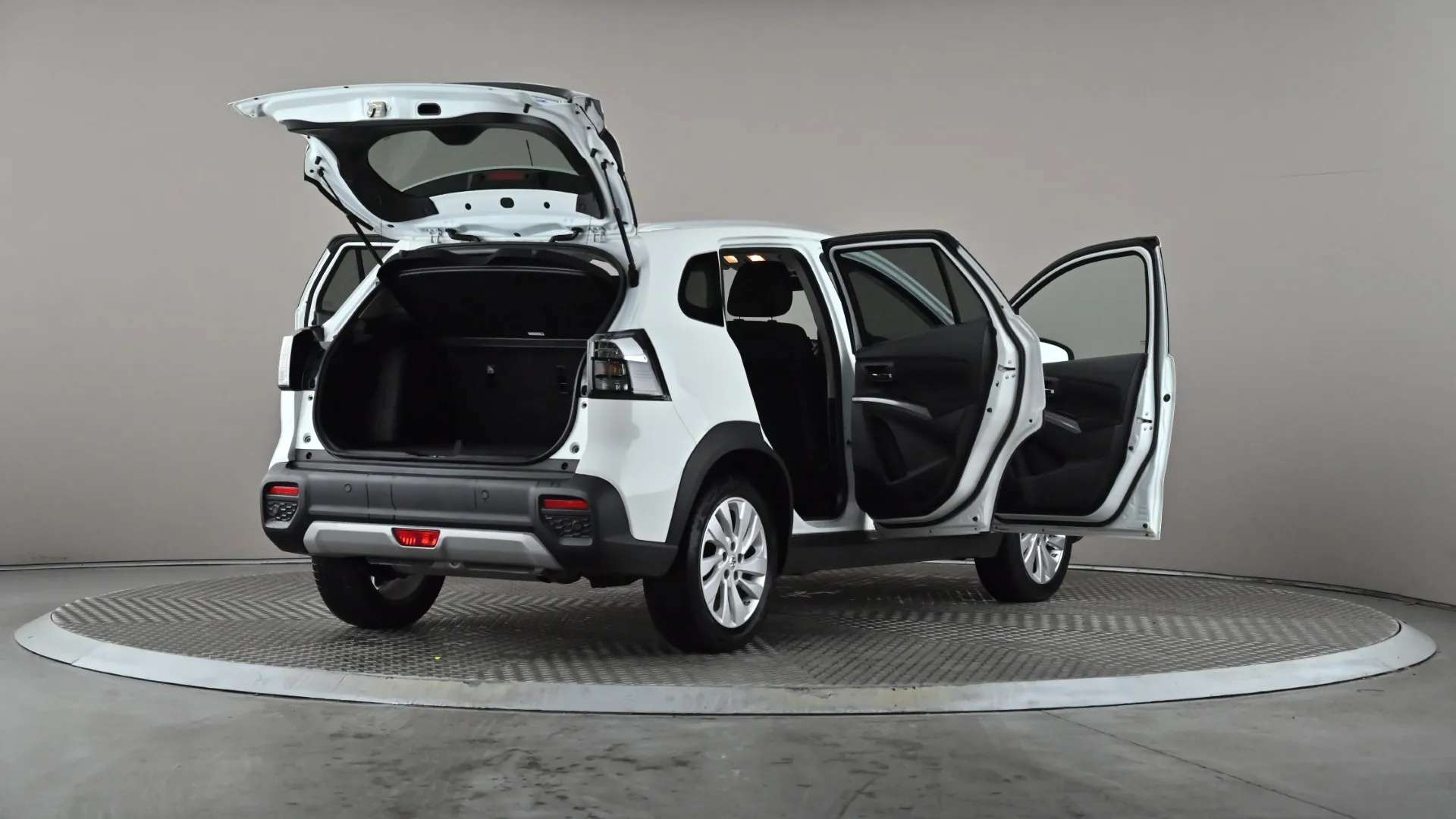 2023 SUZUKI S-CROSS 2023 SUZUKI S-CROSS