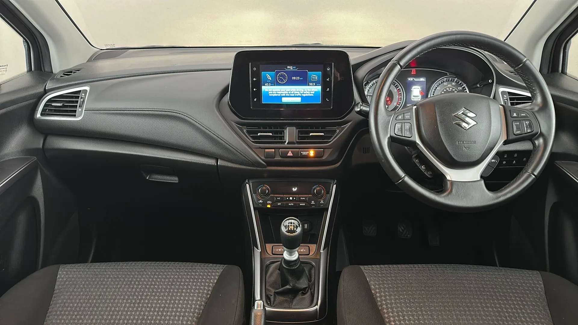 2023 SUZUKI S-CROSS 2023 SUZUKI S-CROSS