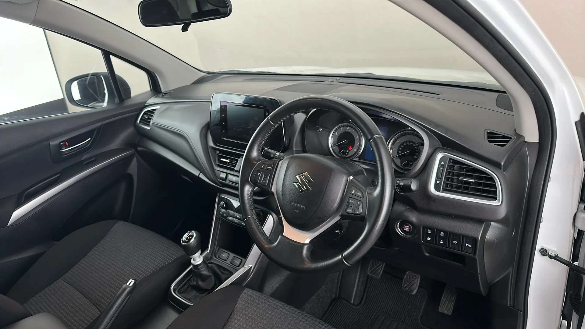 2023 SUZUKI S-CROSS 2023 SUZUKI S-CROSS