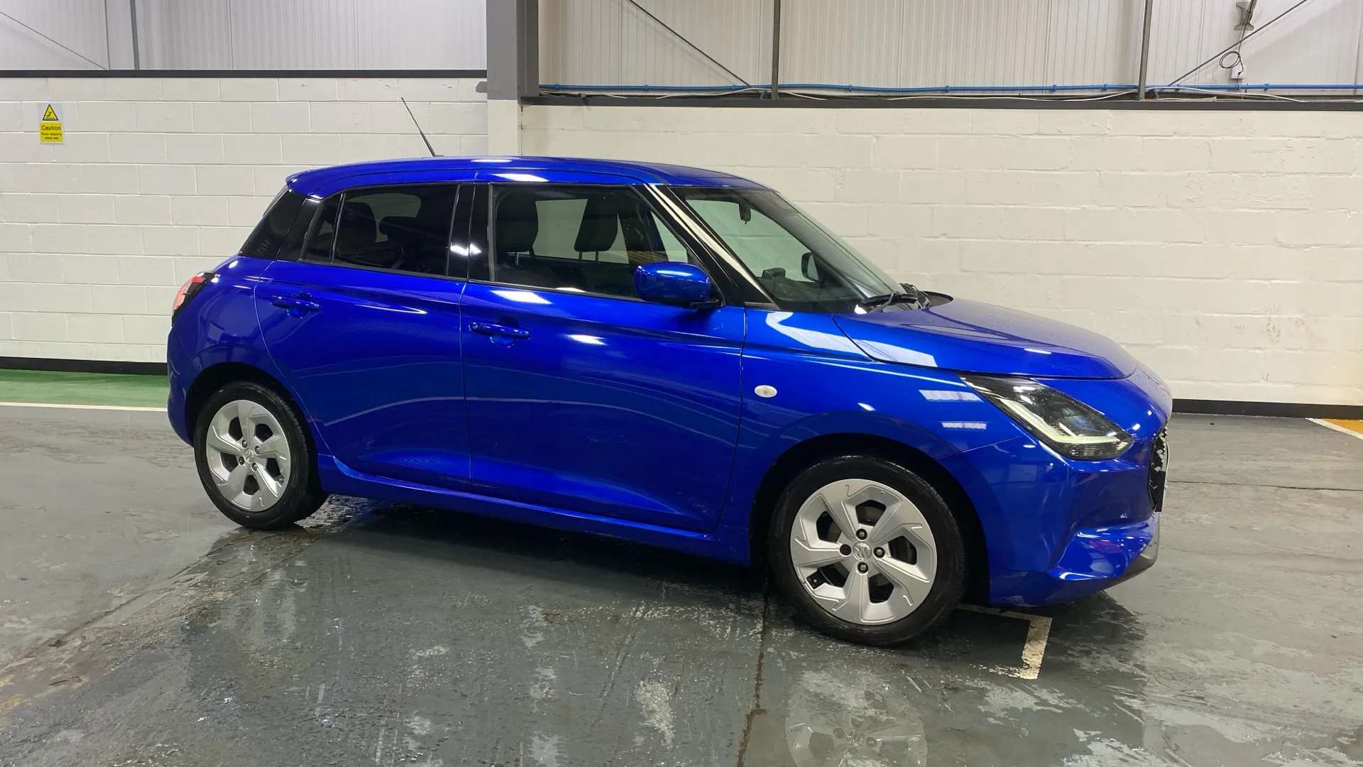 A 2024 SUZUKI SWIFT 1.2 Mild Hybrid Motion A 2024 SUZUKI SWIFT 1.2 Mild Hybrid Motion