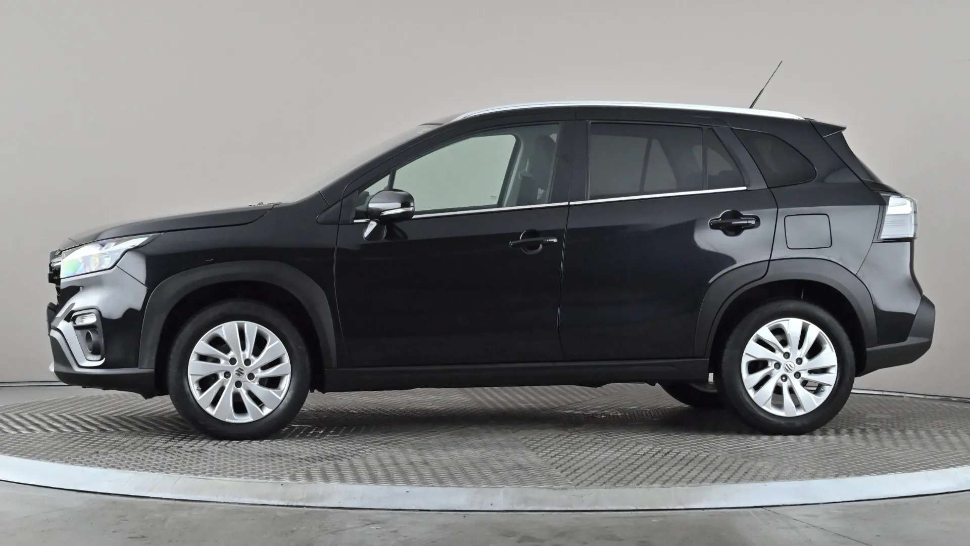 A 2023 SUZUKI S-CROSS 1.4 Boosterjet 48V Hybrid Motion A 2023 SUZUKI S-CROSS 1.4 Boosterjet 48V Hybrid Motion