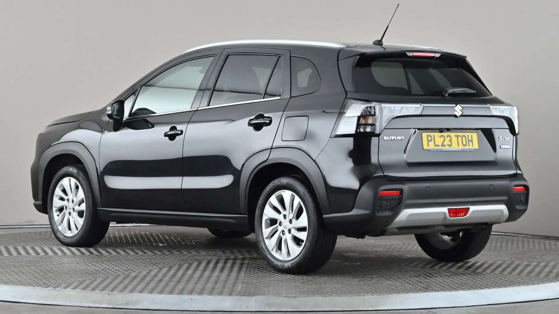 A 2023 SUZUKI S-CROSS 1.4 Boosterjet 48V Hybrid Motion A 2023 SUZUKI S-CROSS 1.4 Boosterjet 48V Hybrid Motion