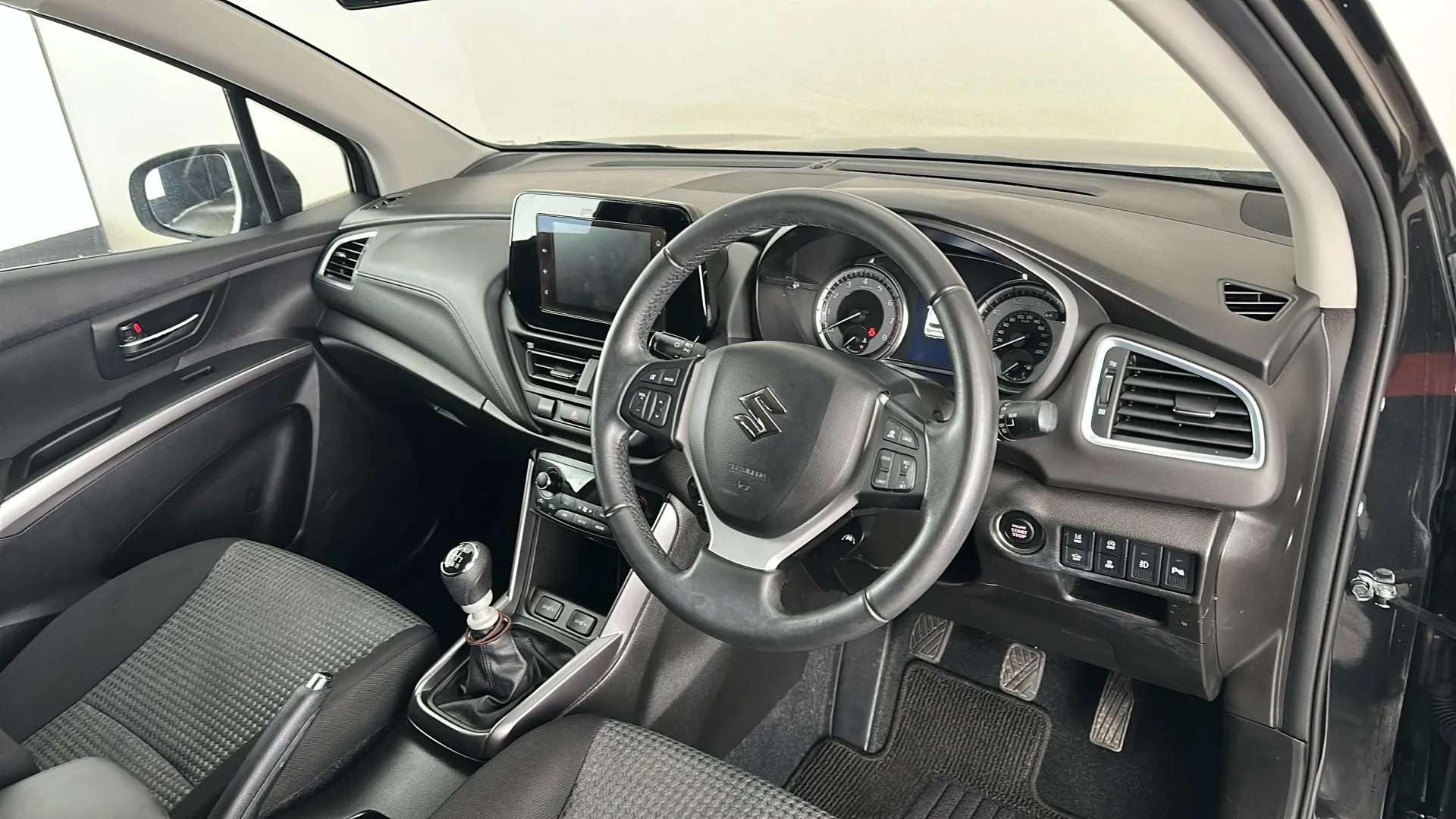 2023 SUZUKI S-CROSS 2023 SUZUKI S-CROSS