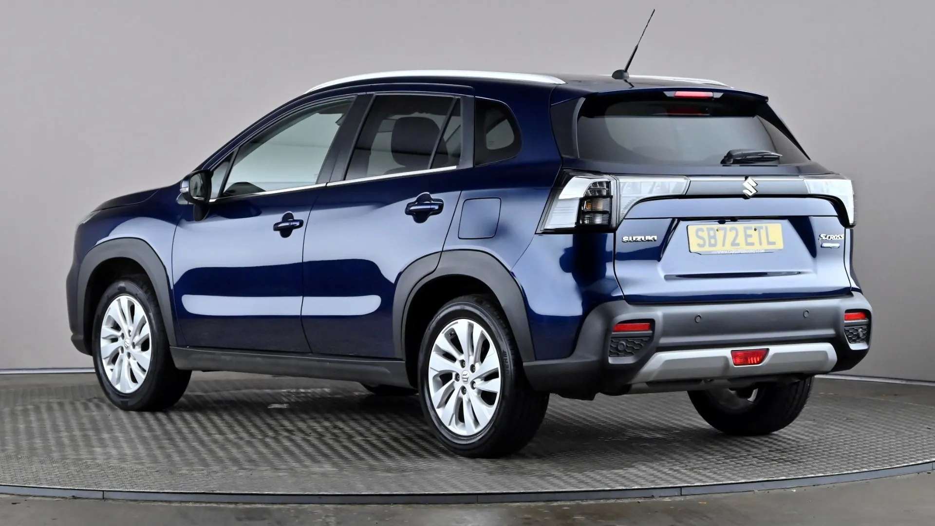 A 2023 SUZUKI S-CROSS 1.4 Boosterjet 48V Hybrid Motion A 2023 SUZUKI S-CROSS 1.4 Boosterjet 48V Hybrid Motion