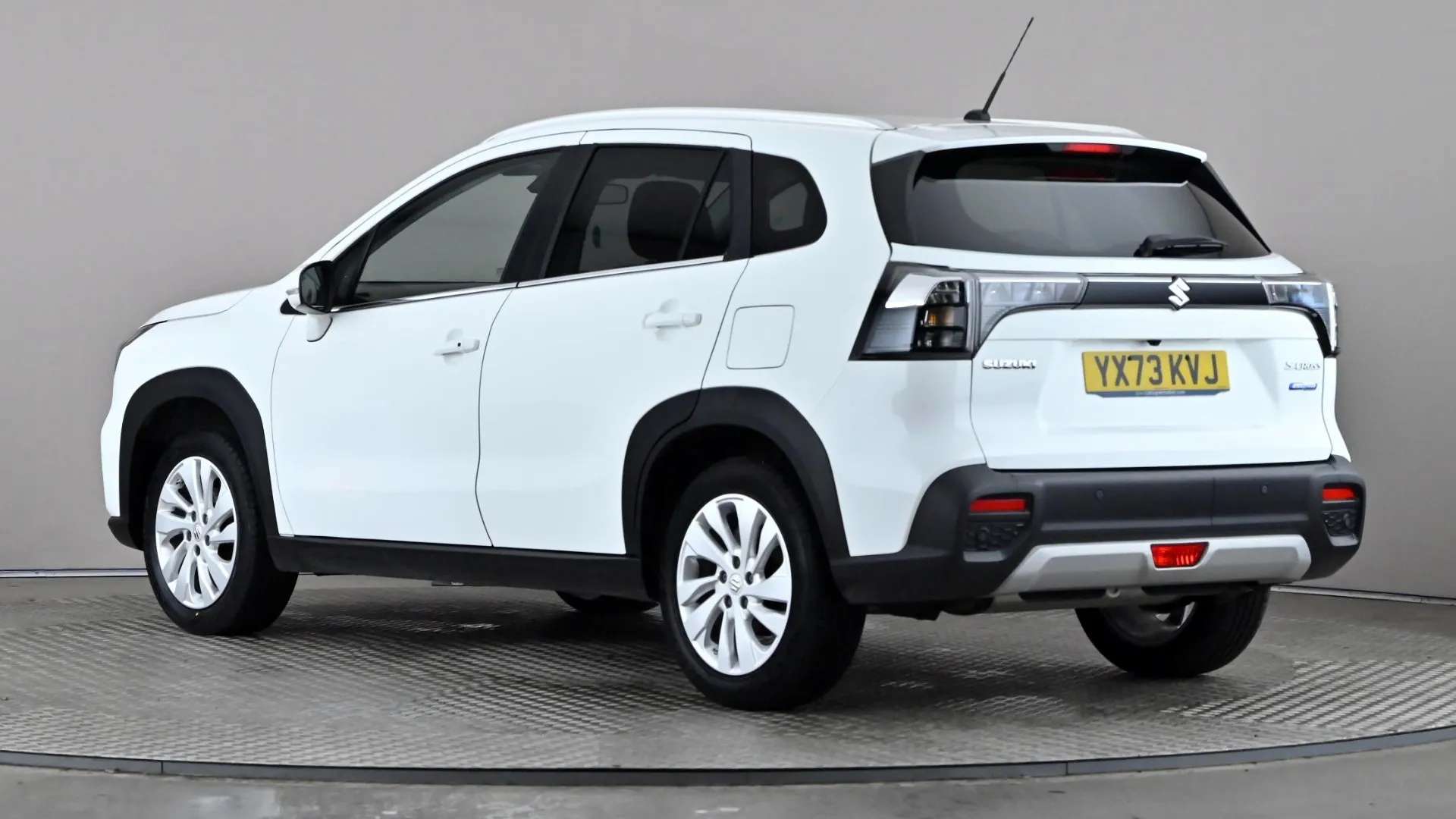 A 2023 SUZUKI S-CROSS 1.4 Boosterjet 48V Hybrid Motion A 2023 SUZUKI S-CROSS 1.4 Boosterjet 48V Hybrid Motion