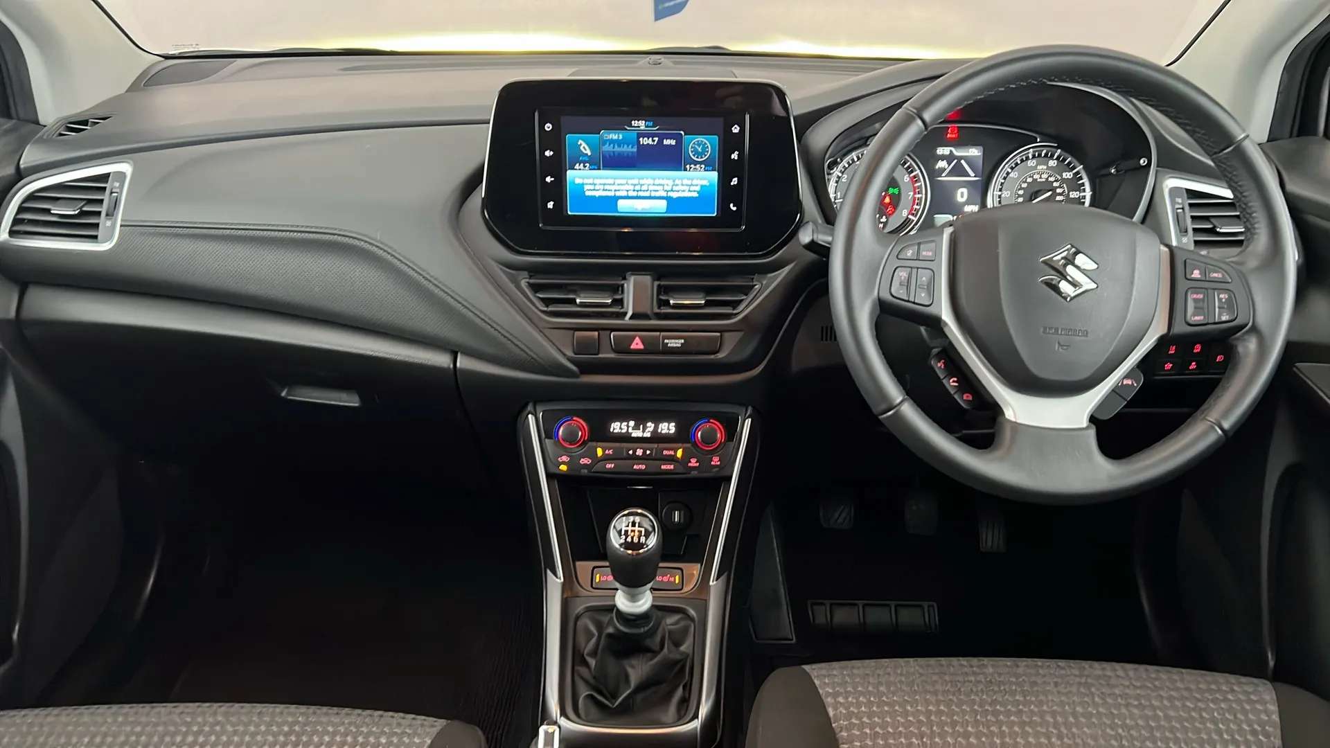 2023 SUZUKI S-CROSS 2023 SUZUKI S-CROSS