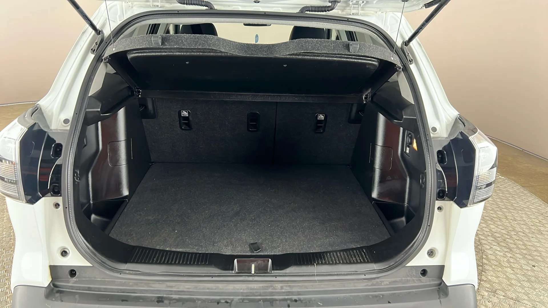 2023 SUZUKI S-CROSS 2023 SUZUKI S-CROSS