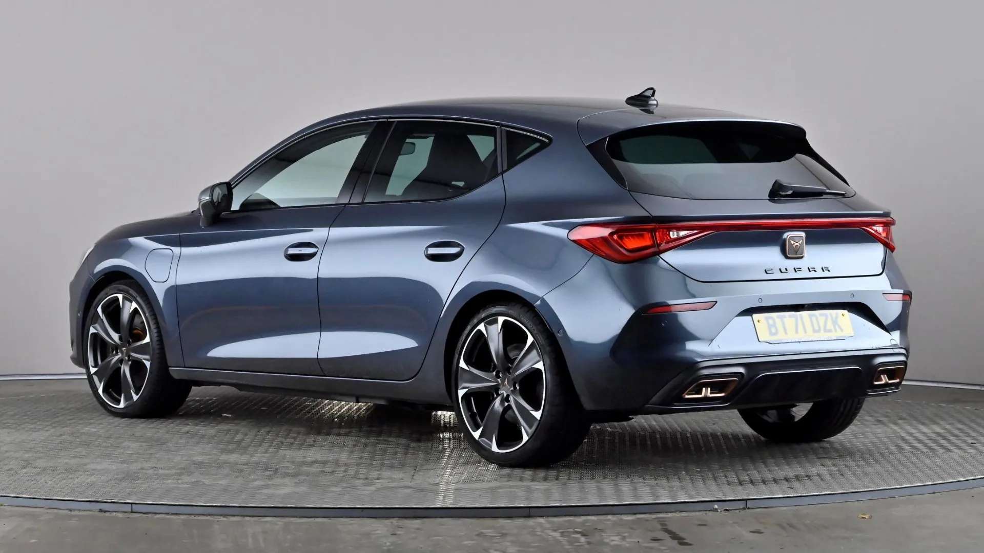 A 2021 CUPRA LEON 1.4 eHybrid VZ2 DSG A 2021 CUPRA LEON 1.4 eHybrid VZ2 DSG