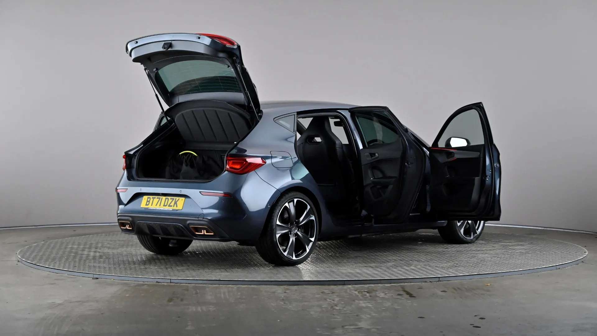 2021 CUPRA LEON 2021 CUPRA LEON