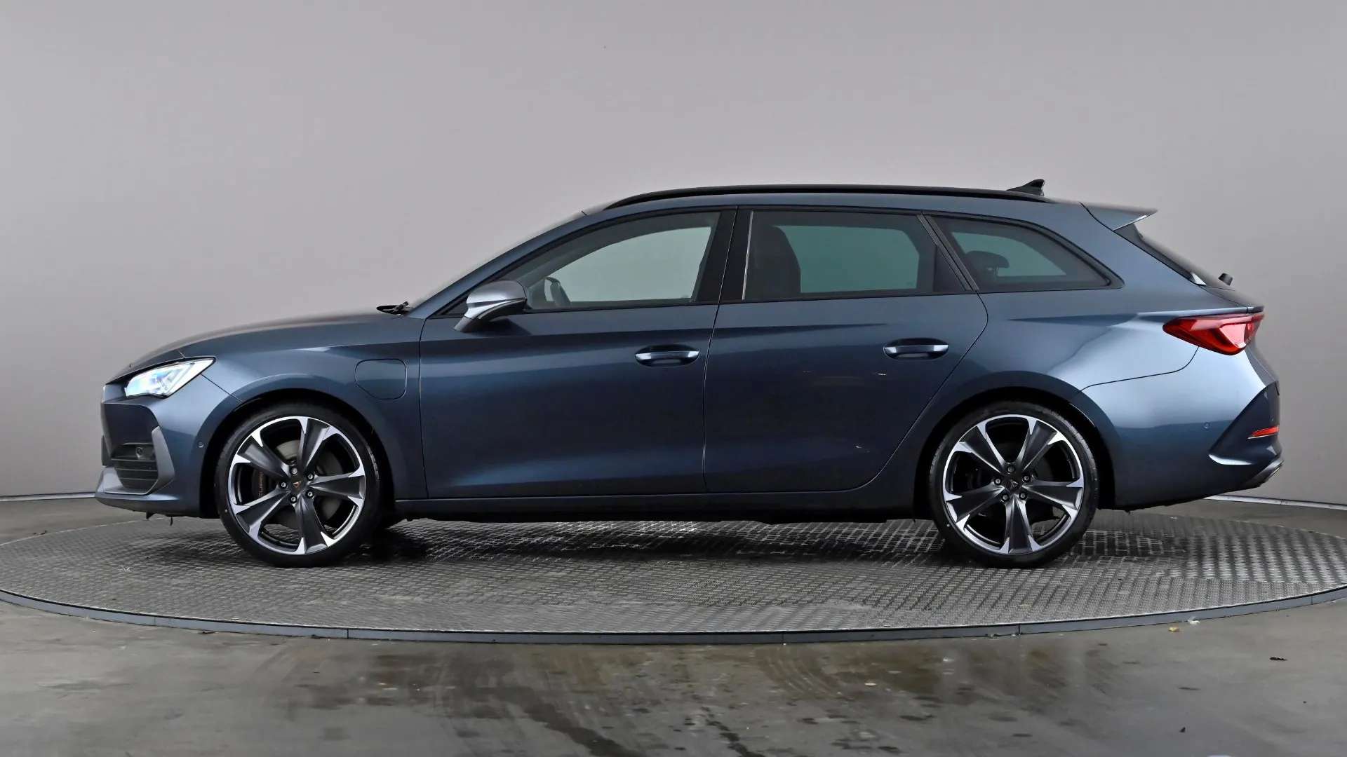 A 2023 CUPRA LEON 1.4 eHybrid VZ2 DSG A 2023 CUPRA LEON 1.4 eHybrid VZ2 DSG