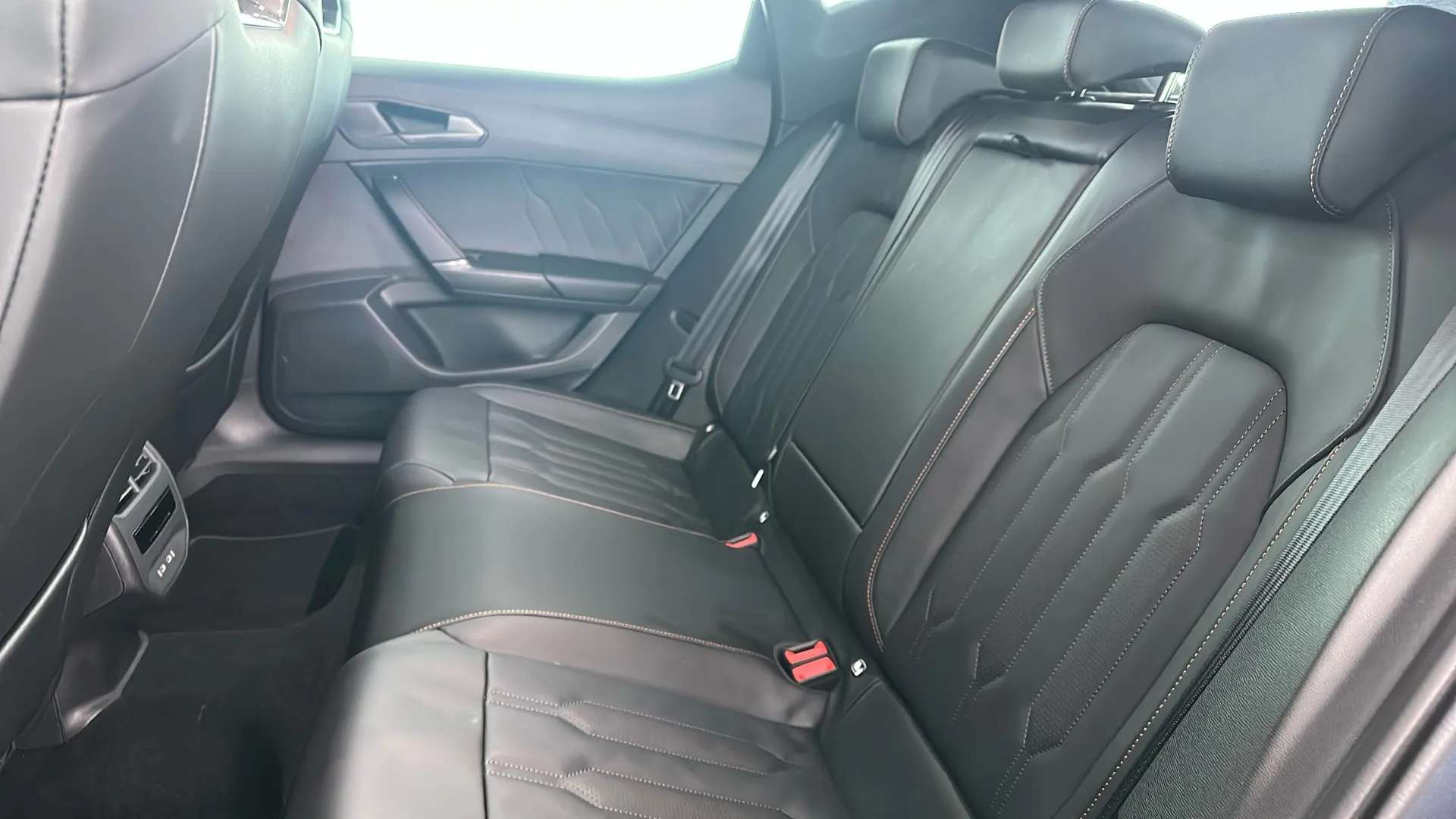 2023 CUPRA LEON 2023 CUPRA LEON