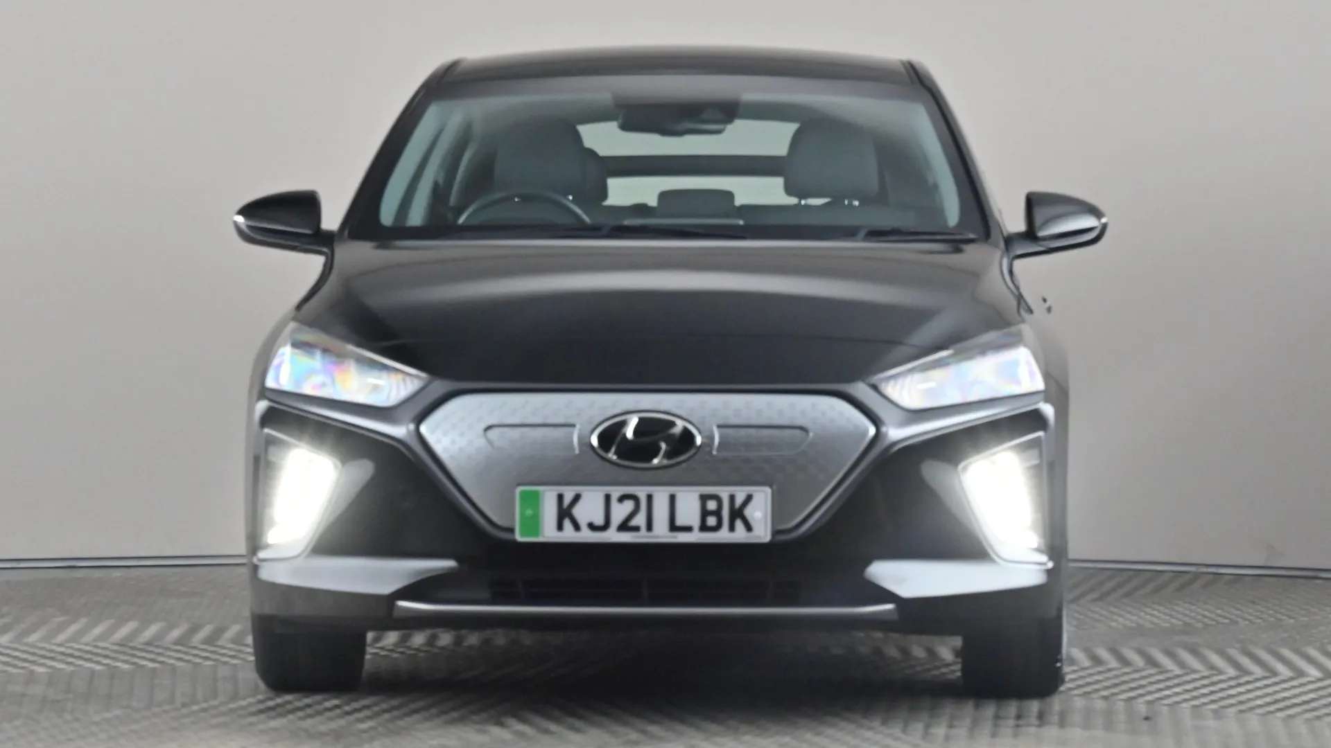 A 2021 HYUNDAI IONIQ 100kW Premium 38kWh Auto A 2021 HYUNDAI IONIQ 100kW Premium 38kWh Auto