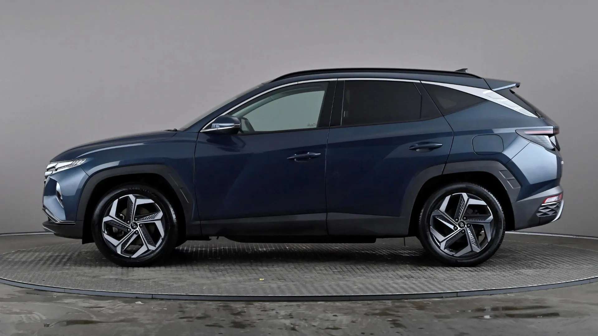 A 2022 HYUNDAI TUCSON 1.6 TGDi Plug-in Hybrid Ultimate 4WD Auto A 2022 HYUNDAI TUCSON 1.6 TGDi Plug-in Hybrid Ultimate 4WD Auto