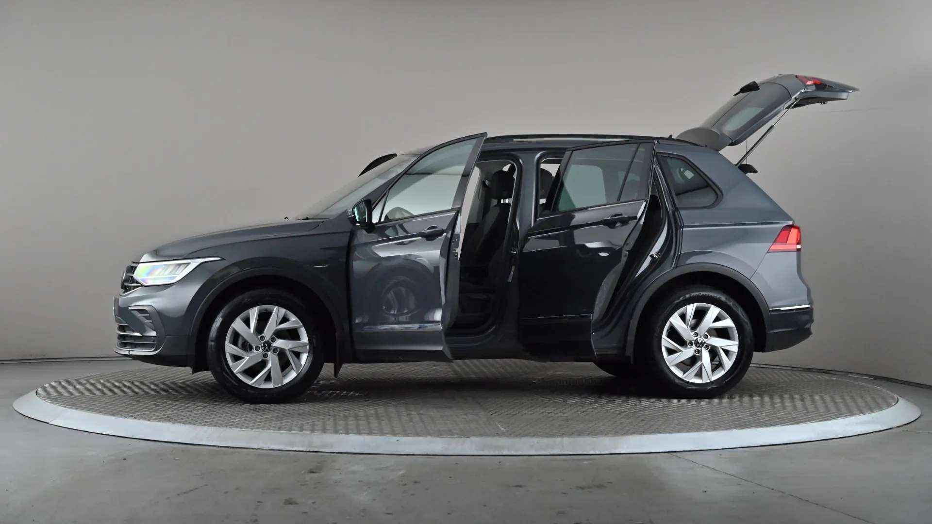 2023 VOLKSWAGEN TIGUAN 2023 VOLKSWAGEN TIGUAN