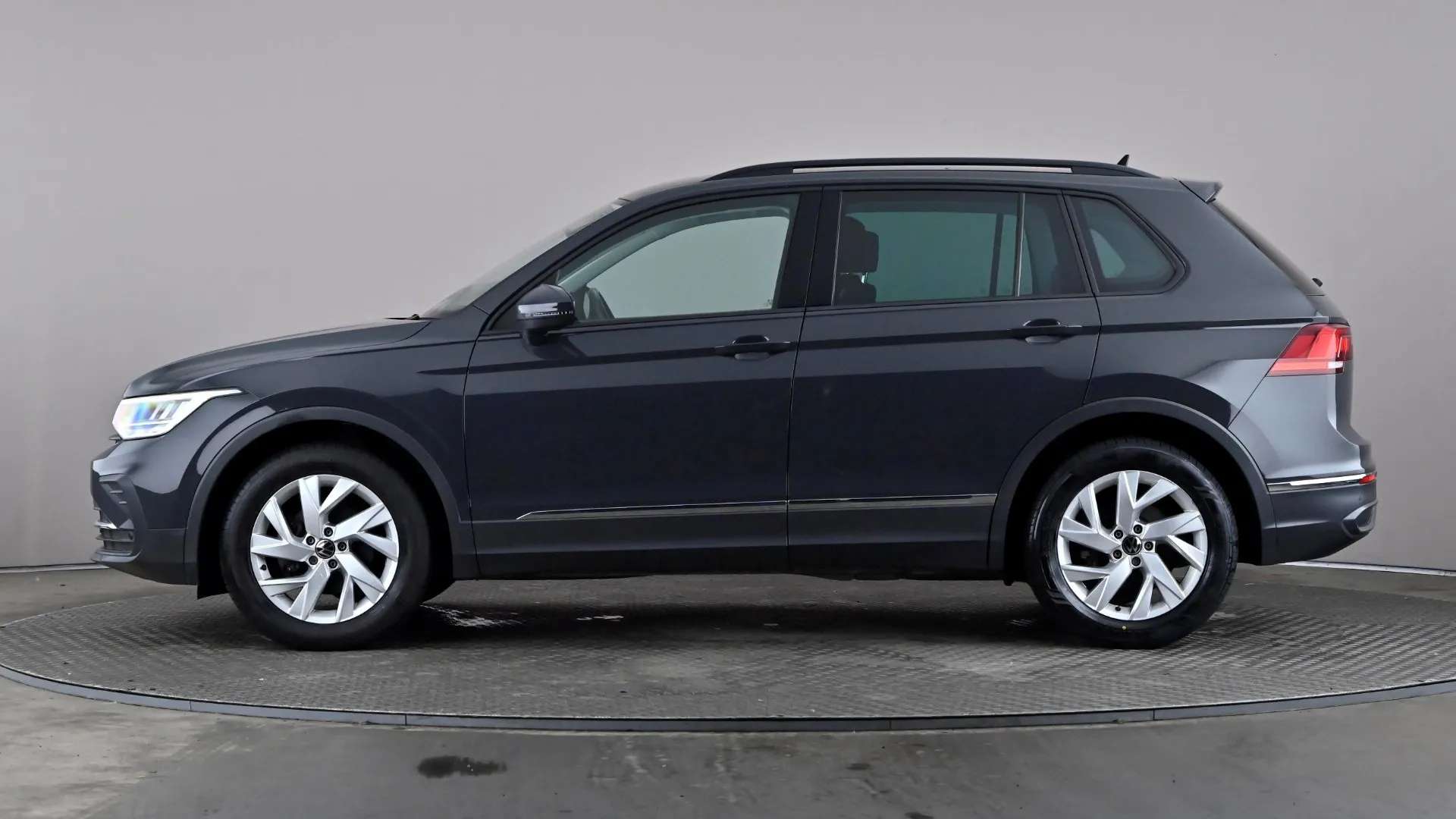 A 2021 VOLKSWAGEN TIGUAN 1.5 TSI 150 Life DSG A 2021 VOLKSWAGEN TIGUAN 1.5 TSI 150 Life DSG