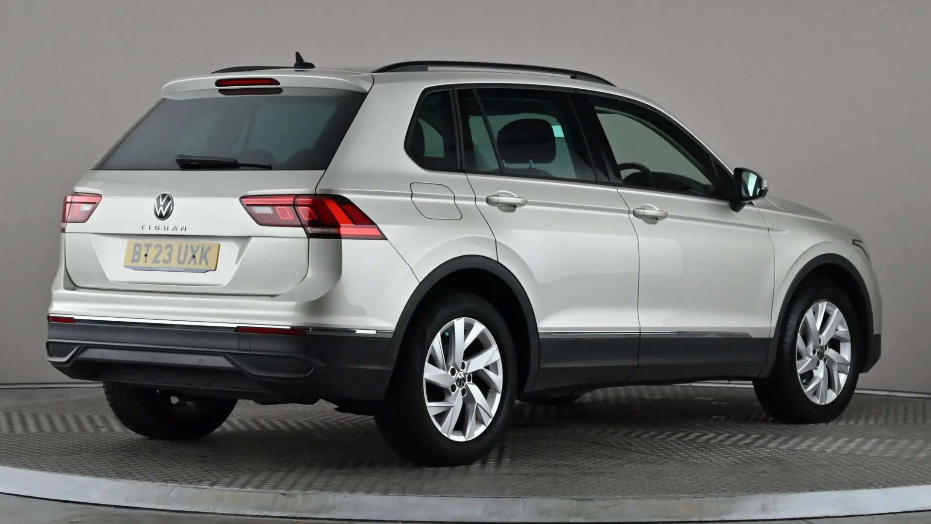 2023 VOLKSWAGEN TIGUAN 2023 VOLKSWAGEN TIGUAN