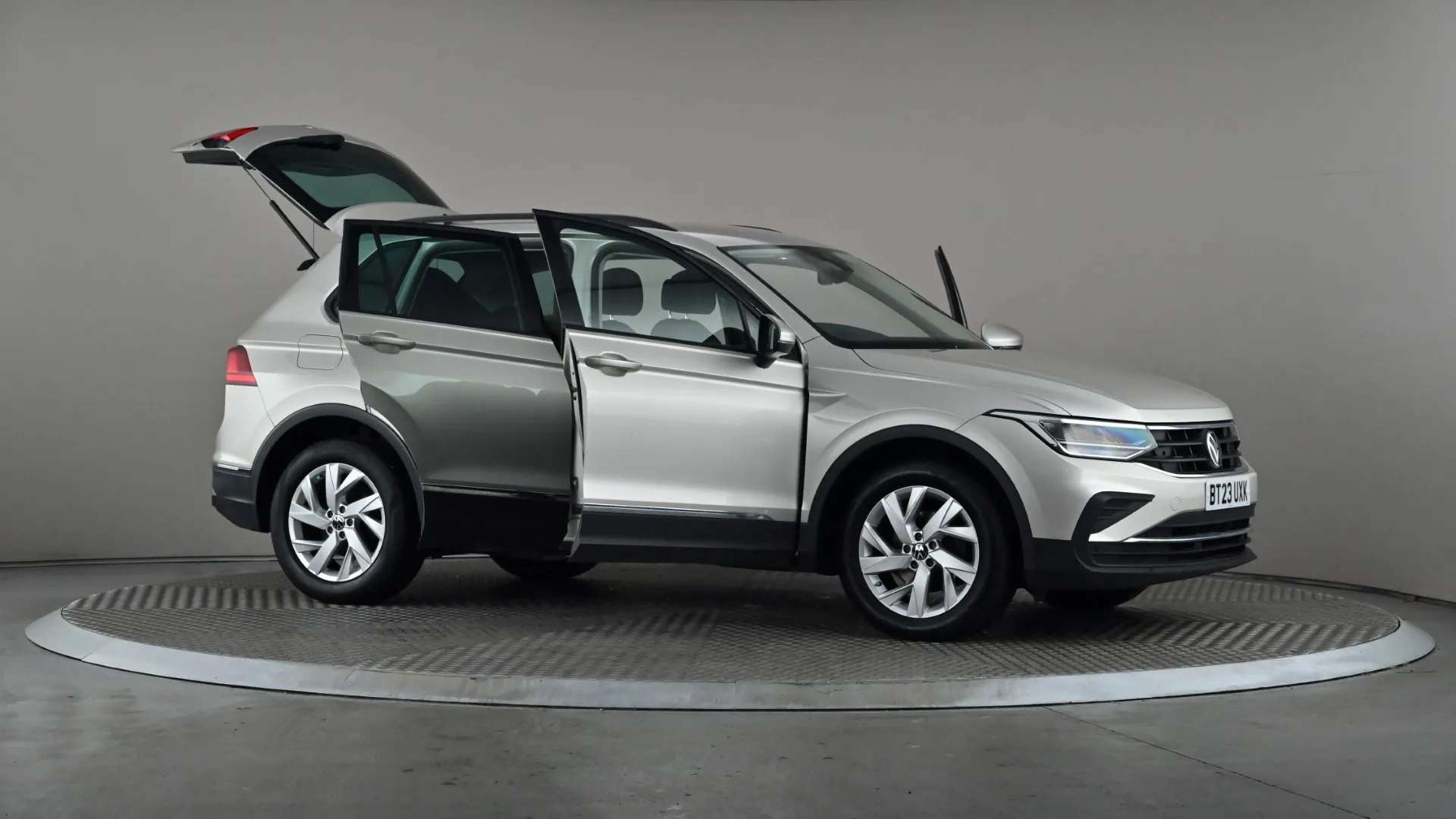 2023 VOLKSWAGEN TIGUAN 2023 VOLKSWAGEN TIGUAN